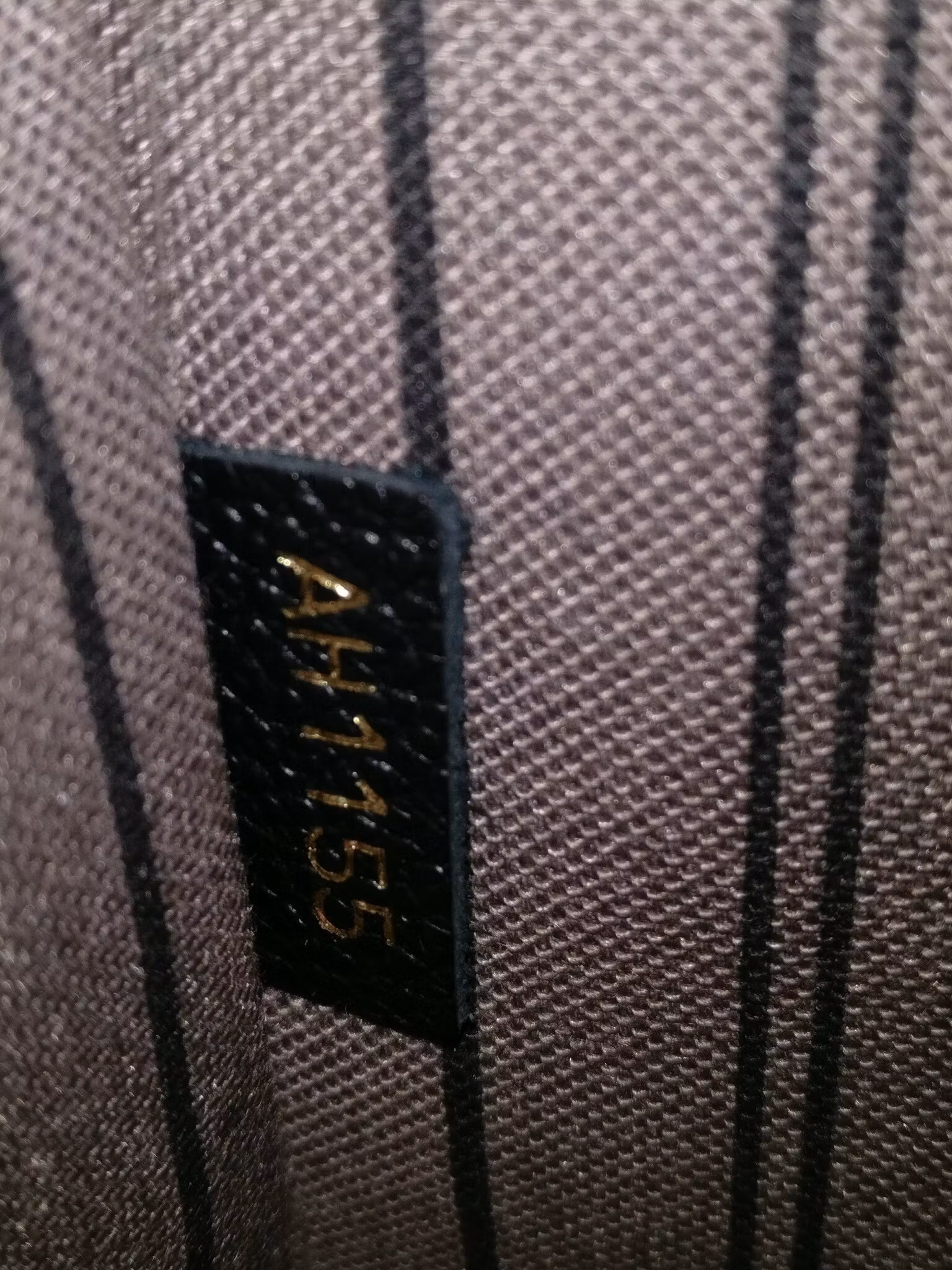 Louis Vuitton Montaigne MM