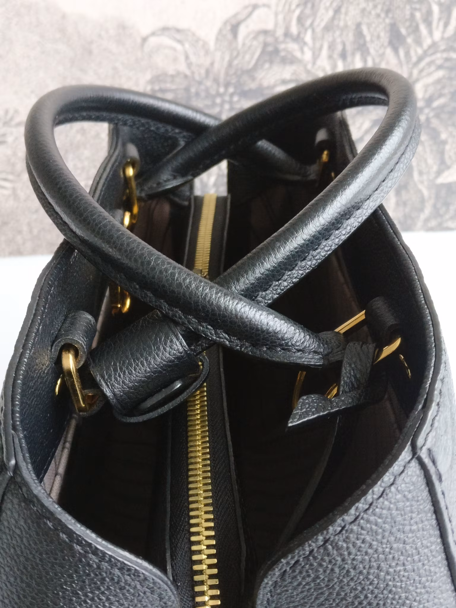 Louis Vuitton Montaigne MM