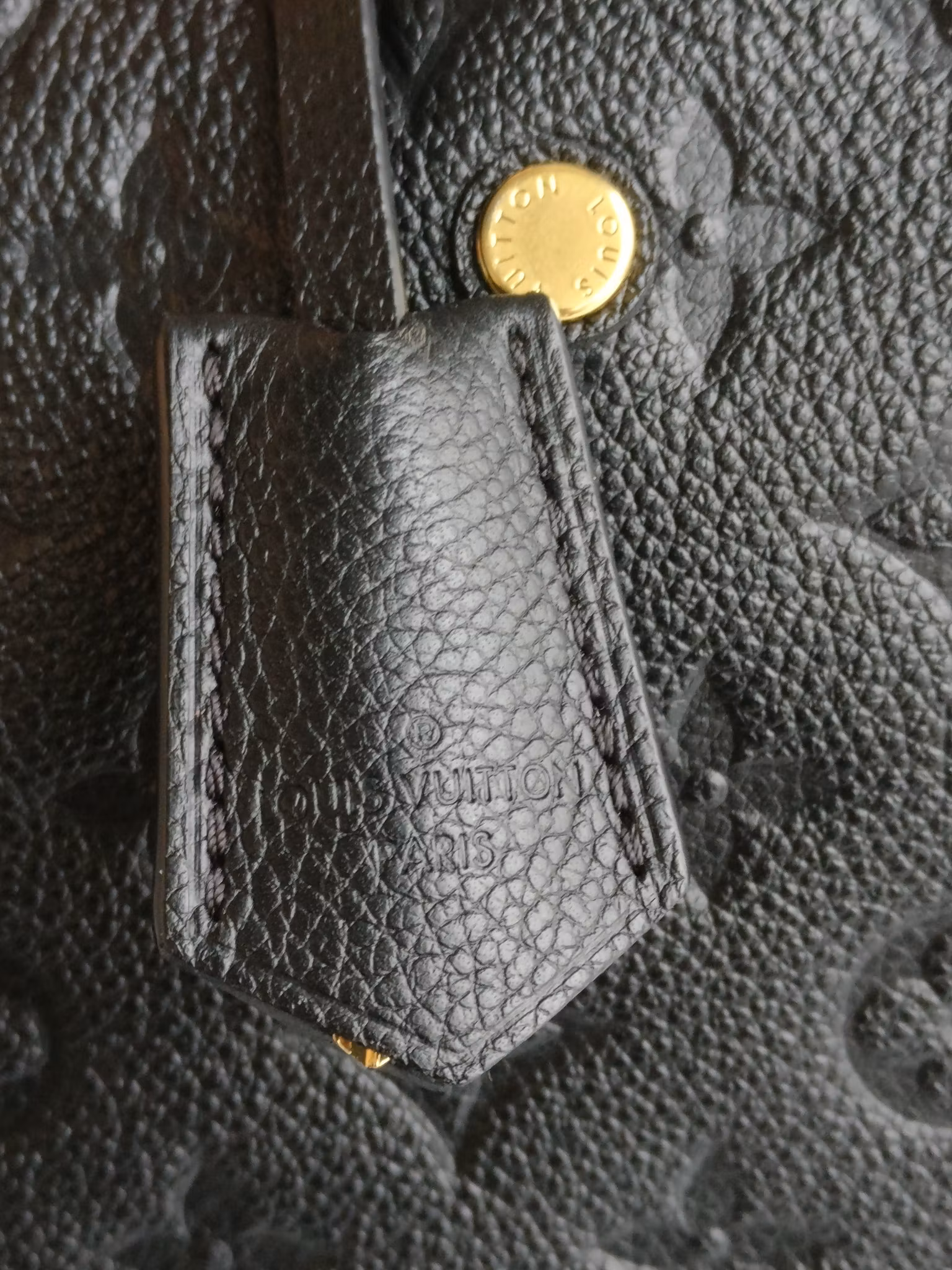 Louis Vuitton Montaigne MM