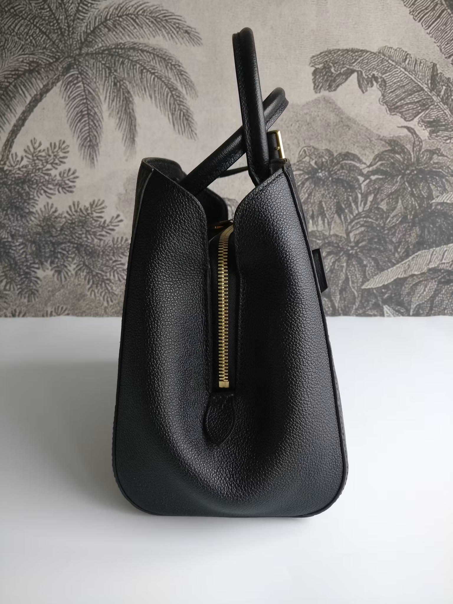 Louis Vuitton Montaigne MM