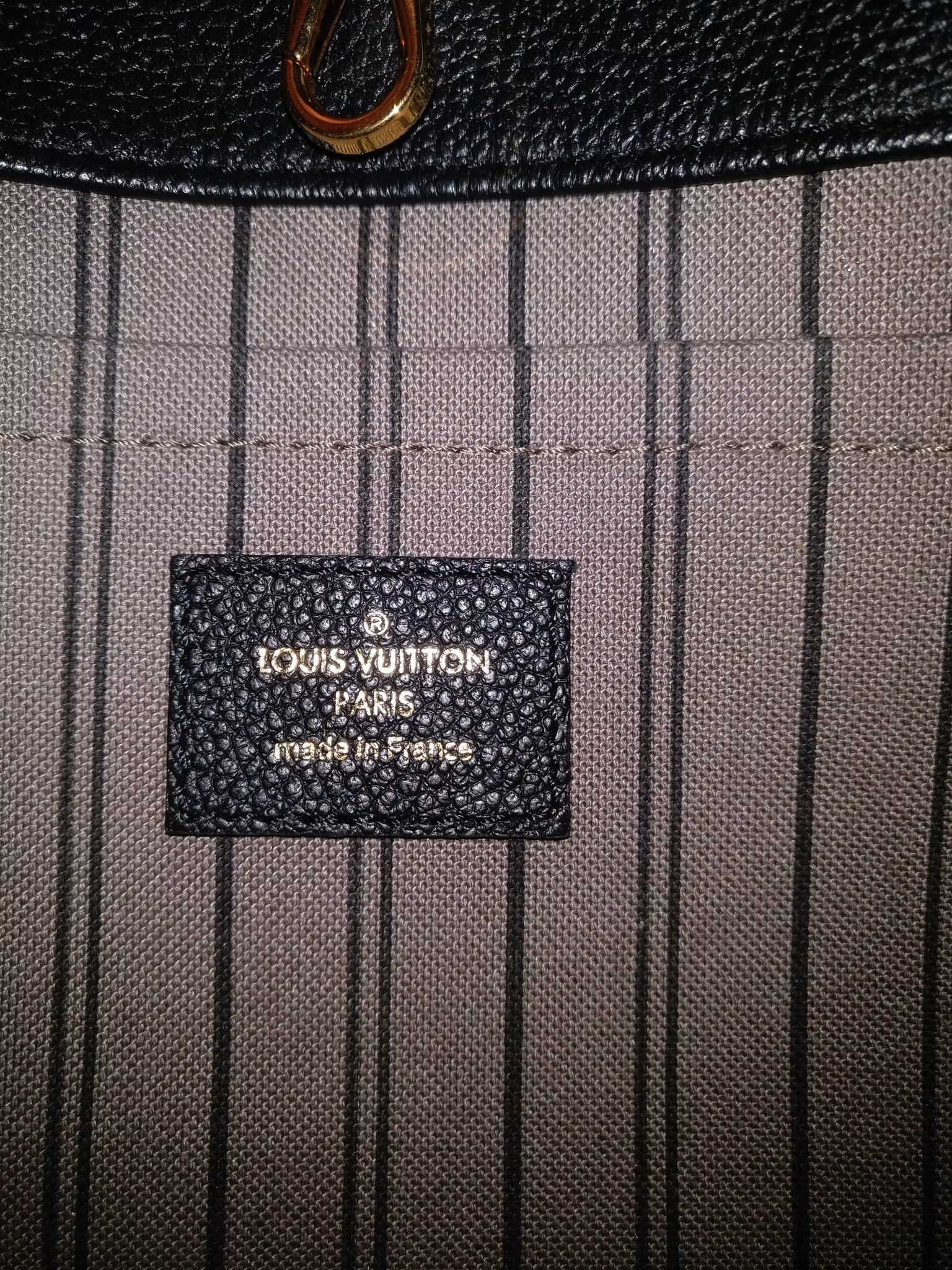 Louis Vuitton Montaigne MM