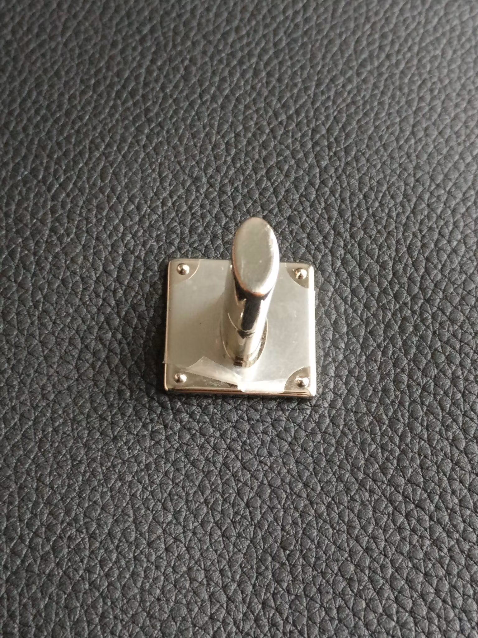 Louis Vuitton MyLockMe Pochette