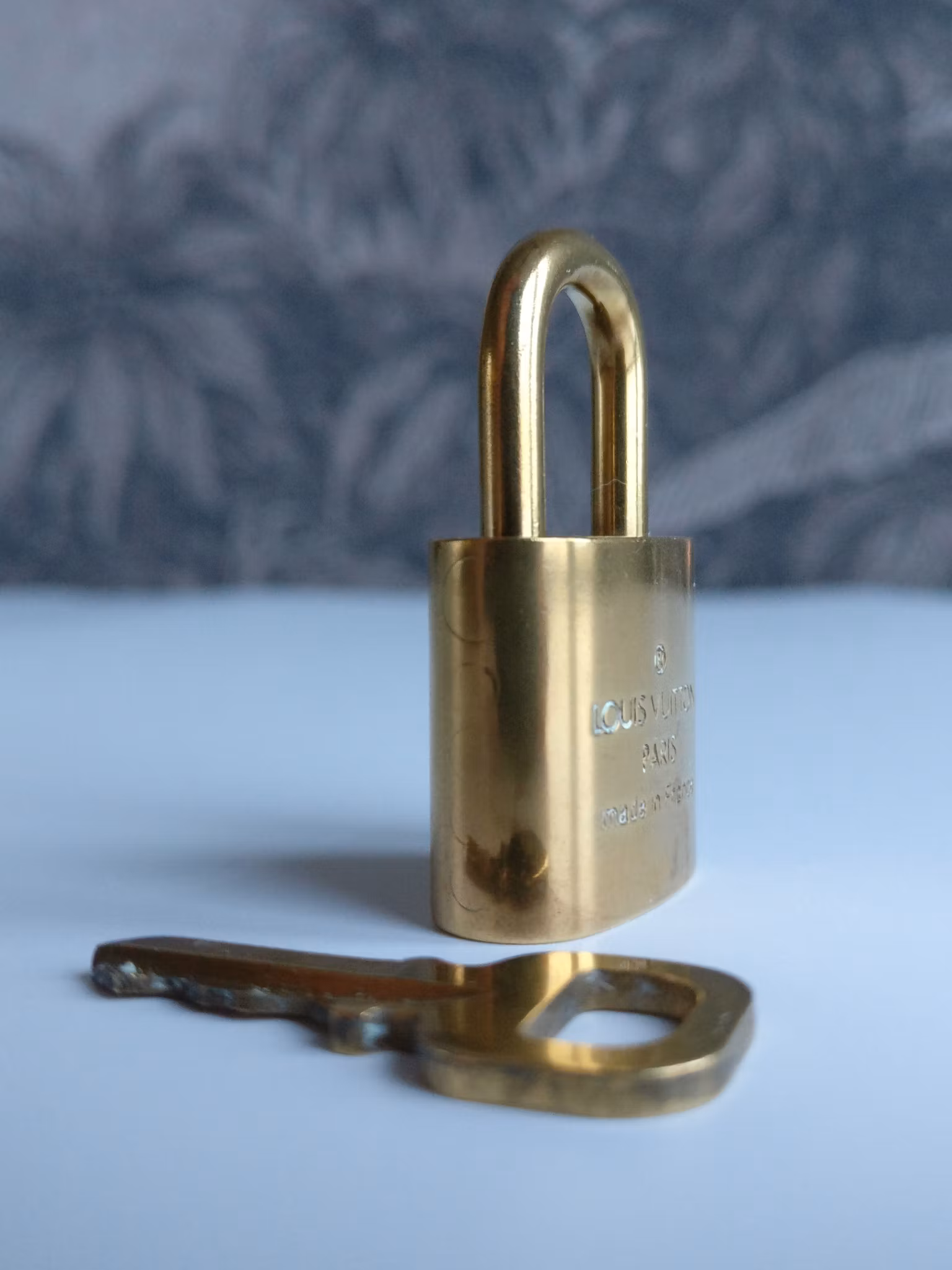 Louis Vuitton padlock & key 310