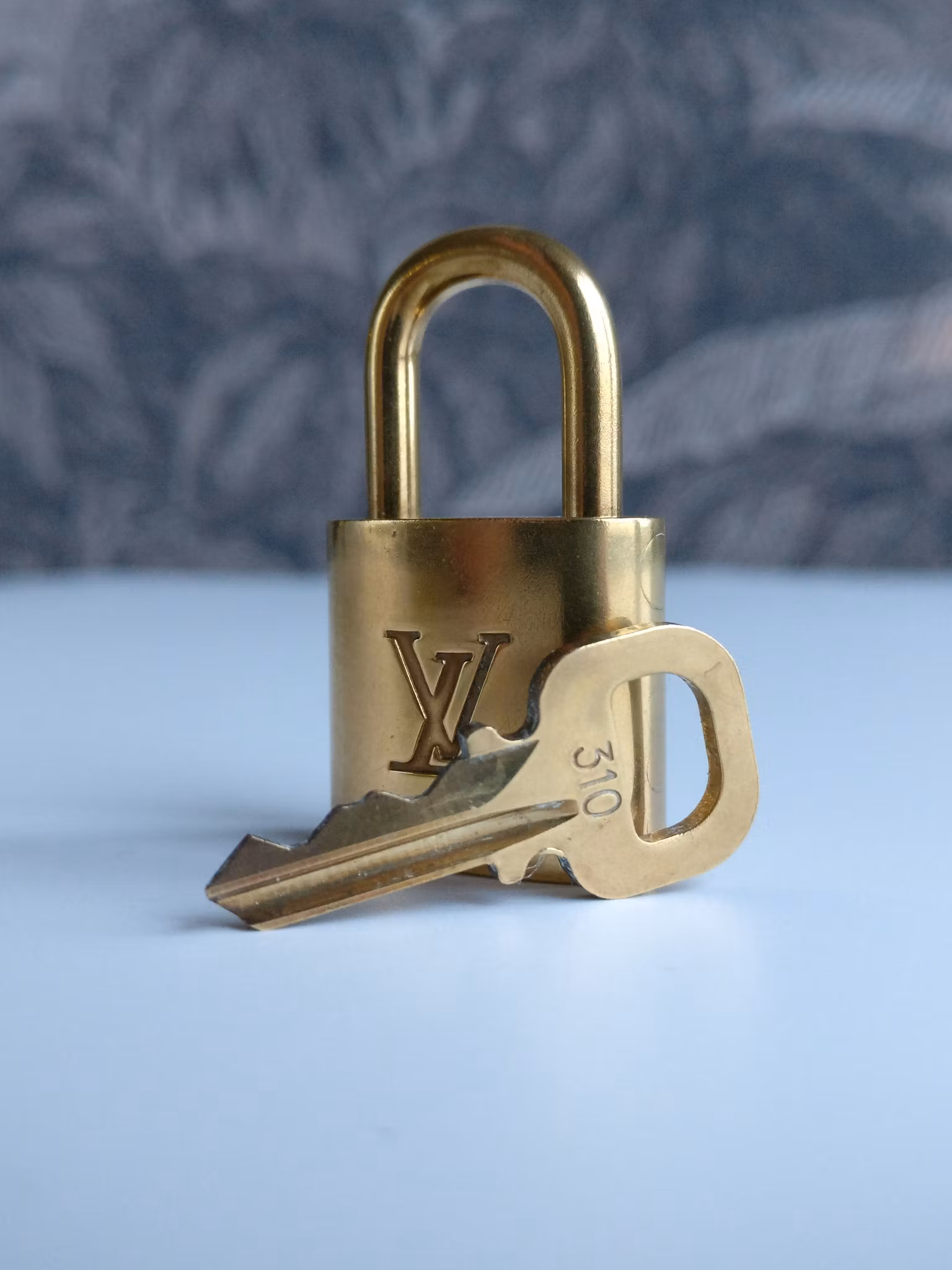 Louis Vuitton padlock & key 310