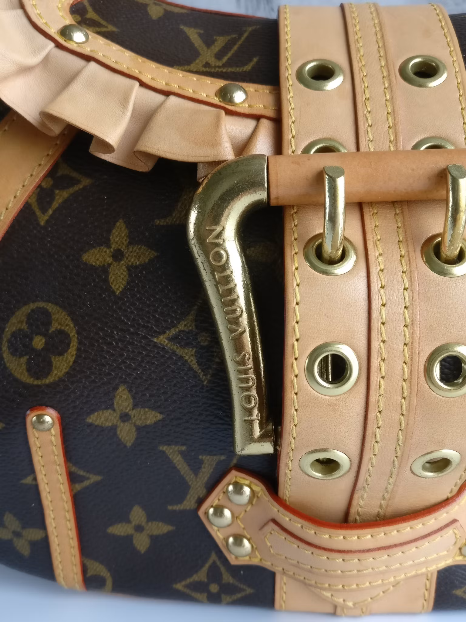 Louis Vuitton Leonor