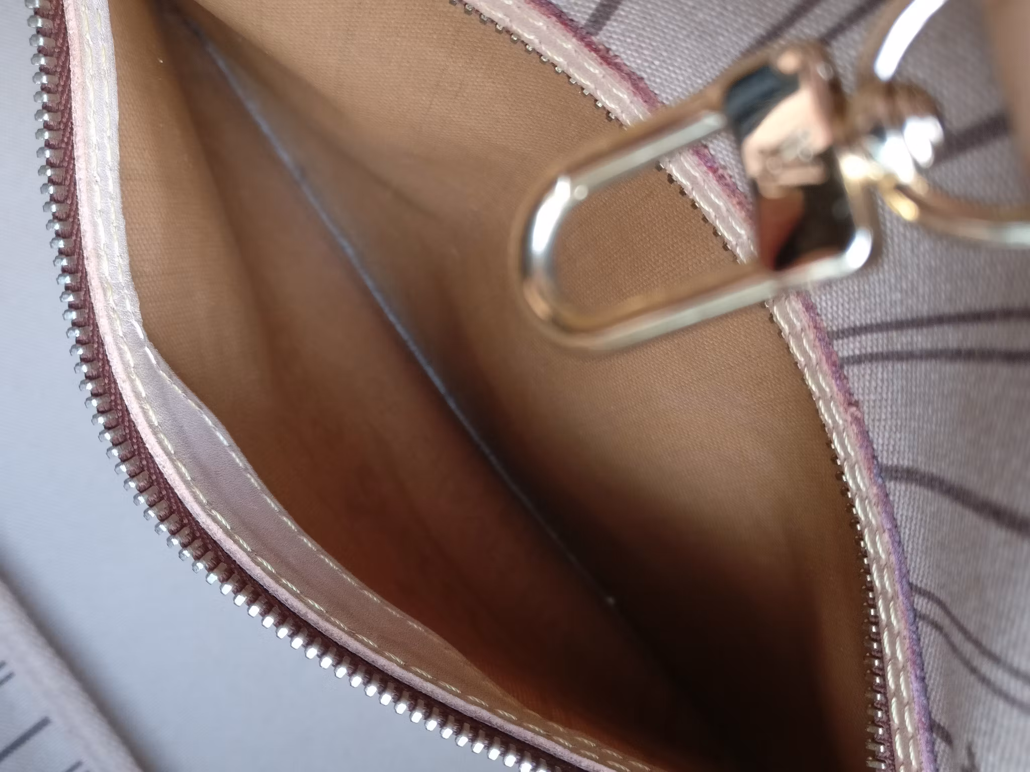 Louis Vuitton Neverfull PM