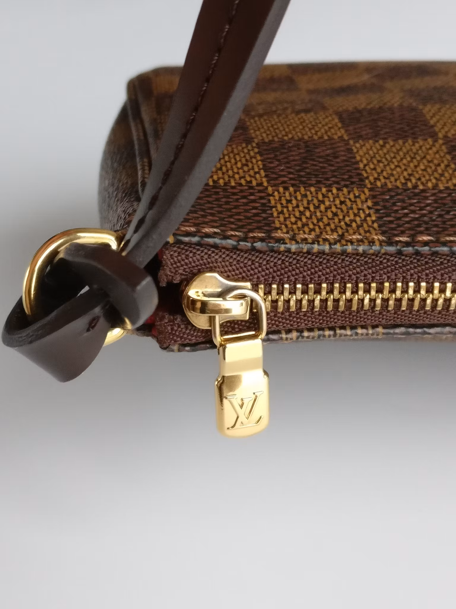 Louis Vuitton Pochette Accessoires damier ebene