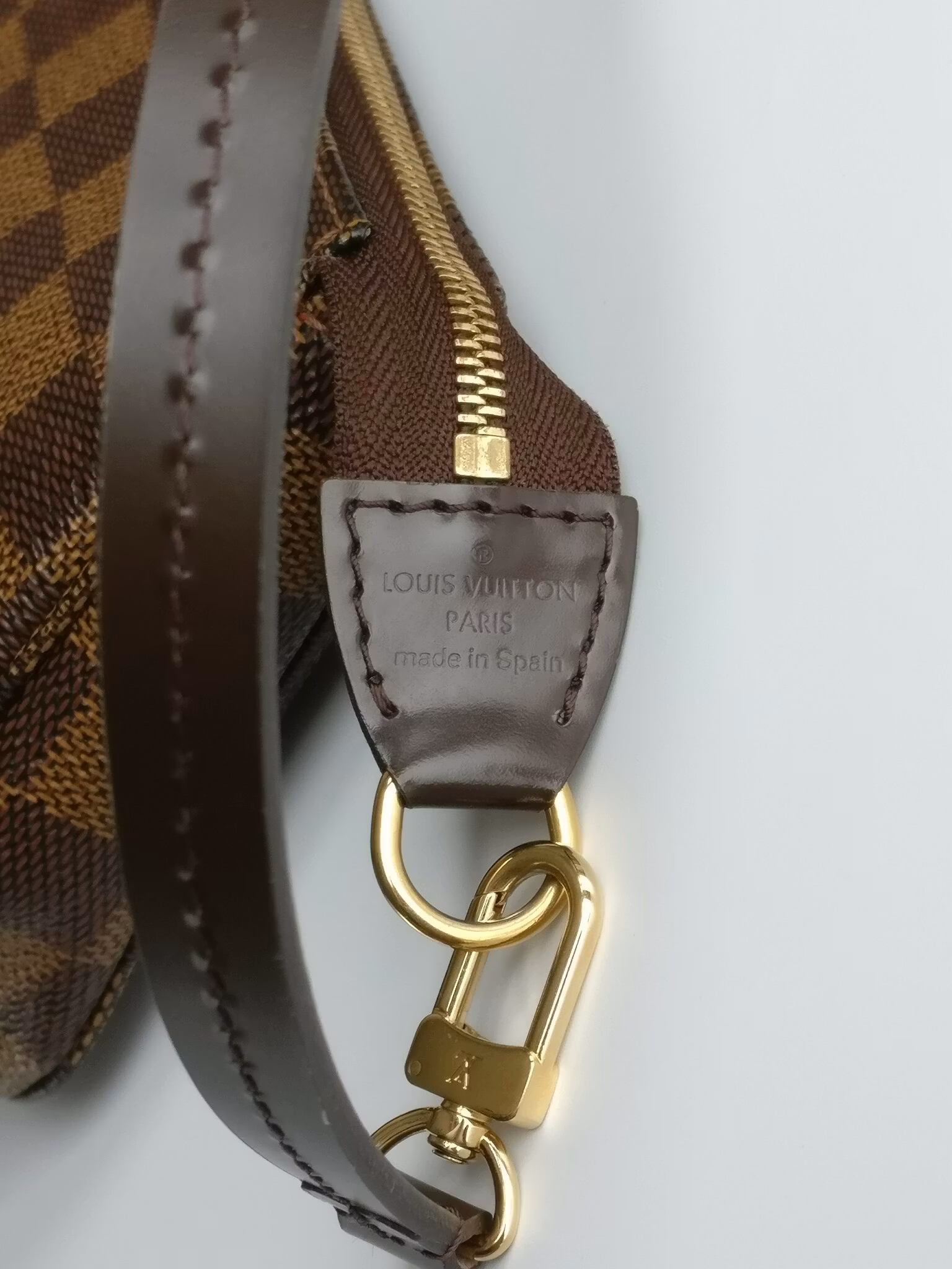 Louis Vuitton Pochette Accessoires damier ebene
