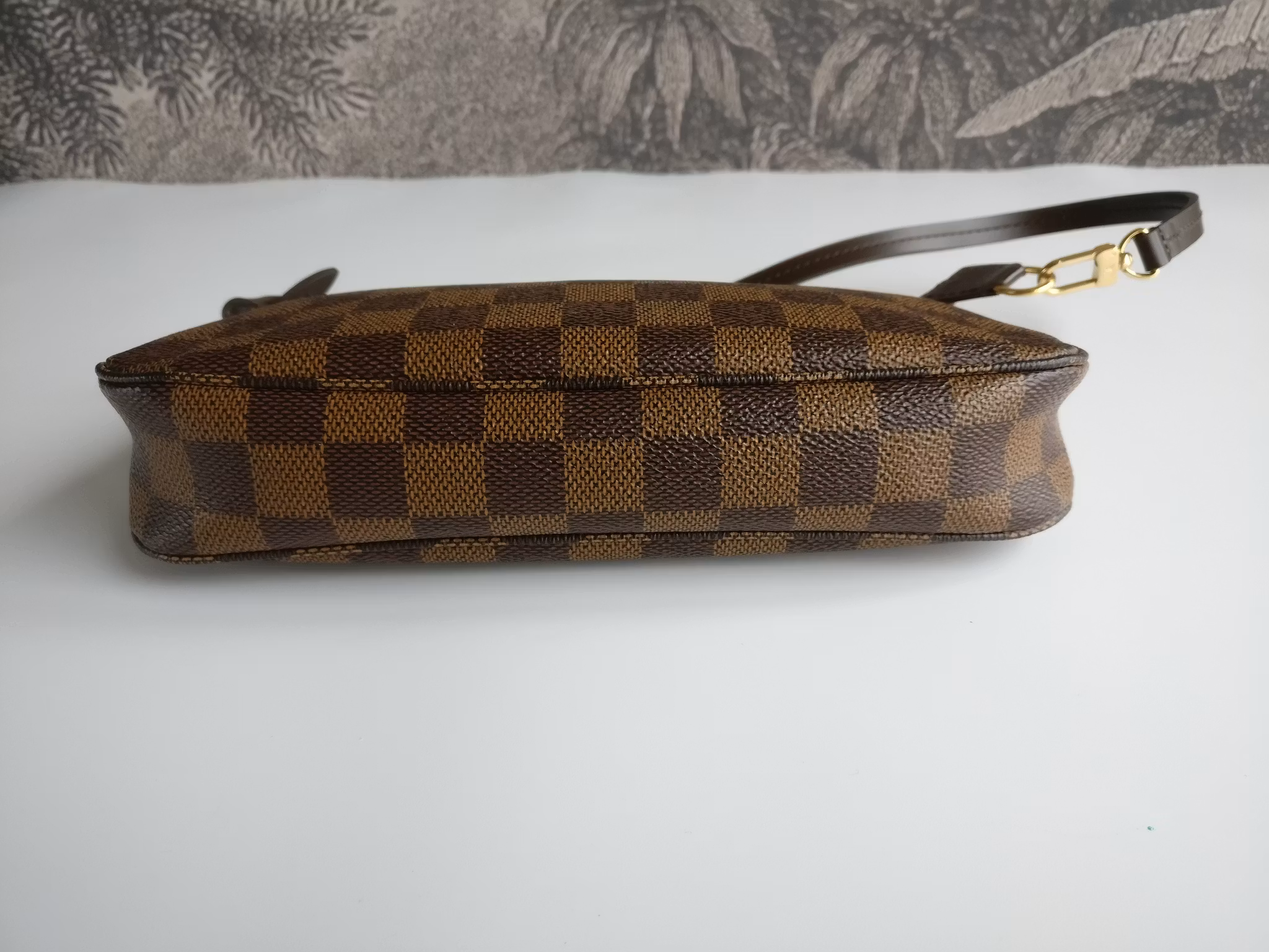 Louis Vuitton Pochette Accessoires damier ebene