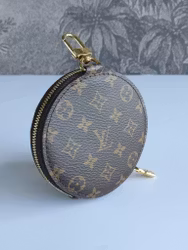 Louis Vuitton Multi Pochette round coin purse
