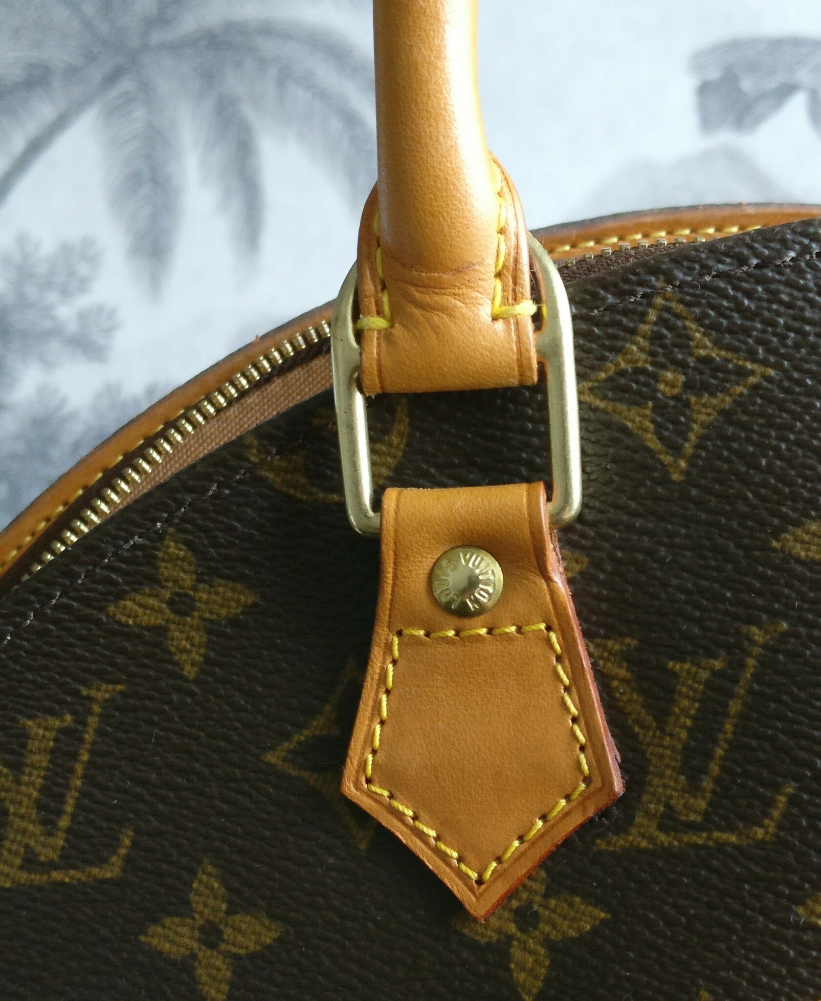 Louis Vuitton Ellipse MM