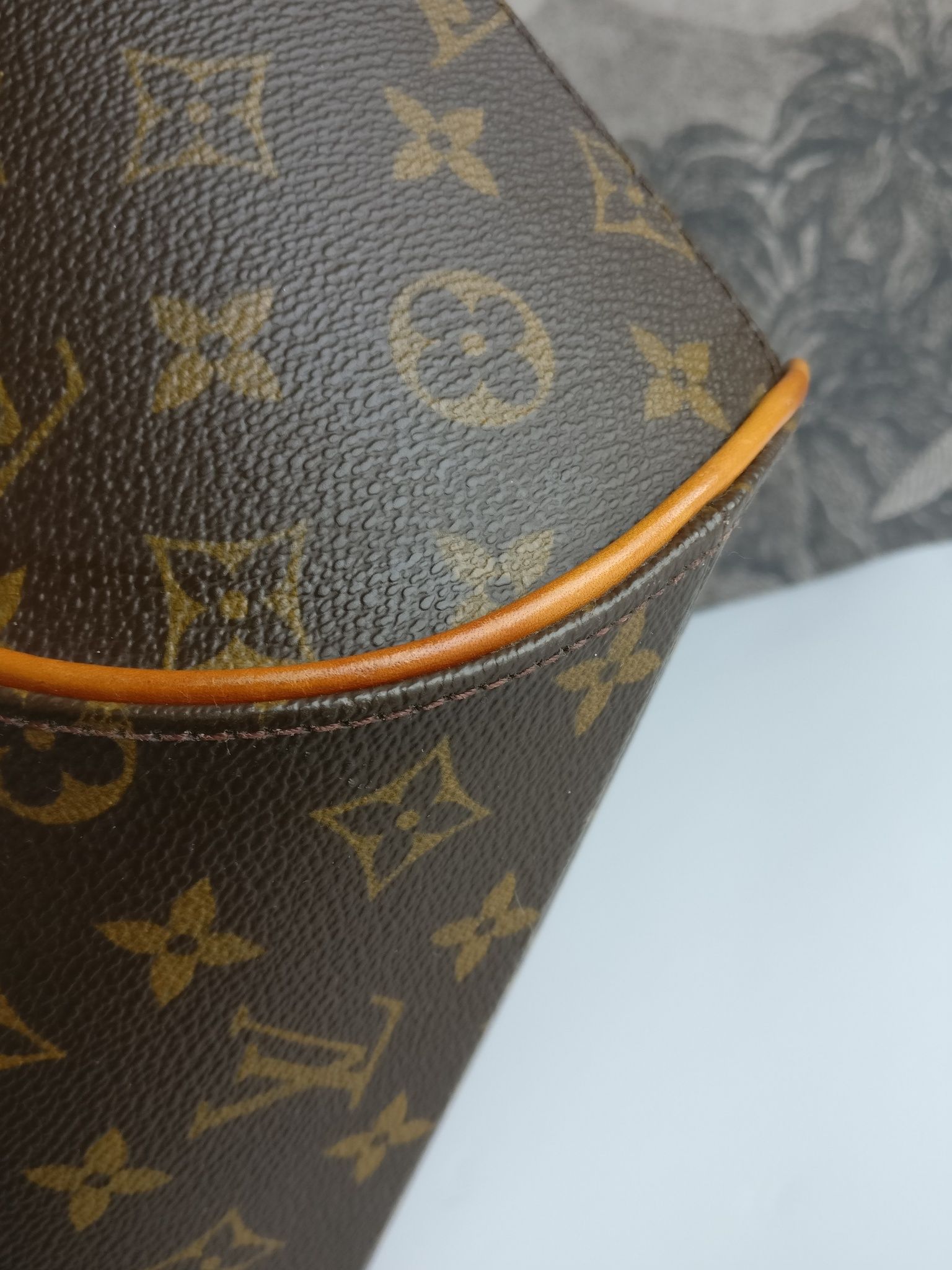 Louis Vuitton Ellipse MM