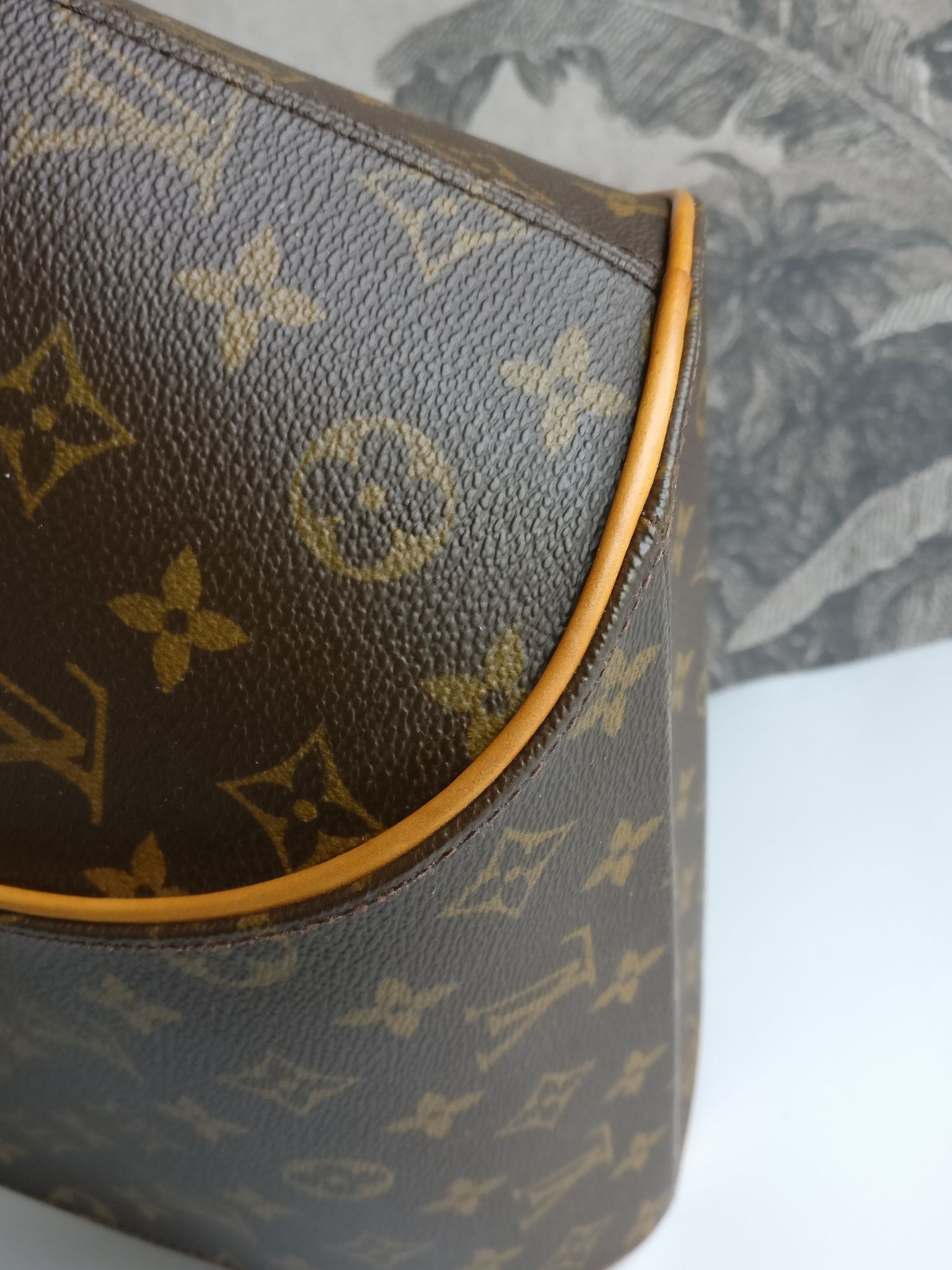 Louis Vuitton Ellipse MM