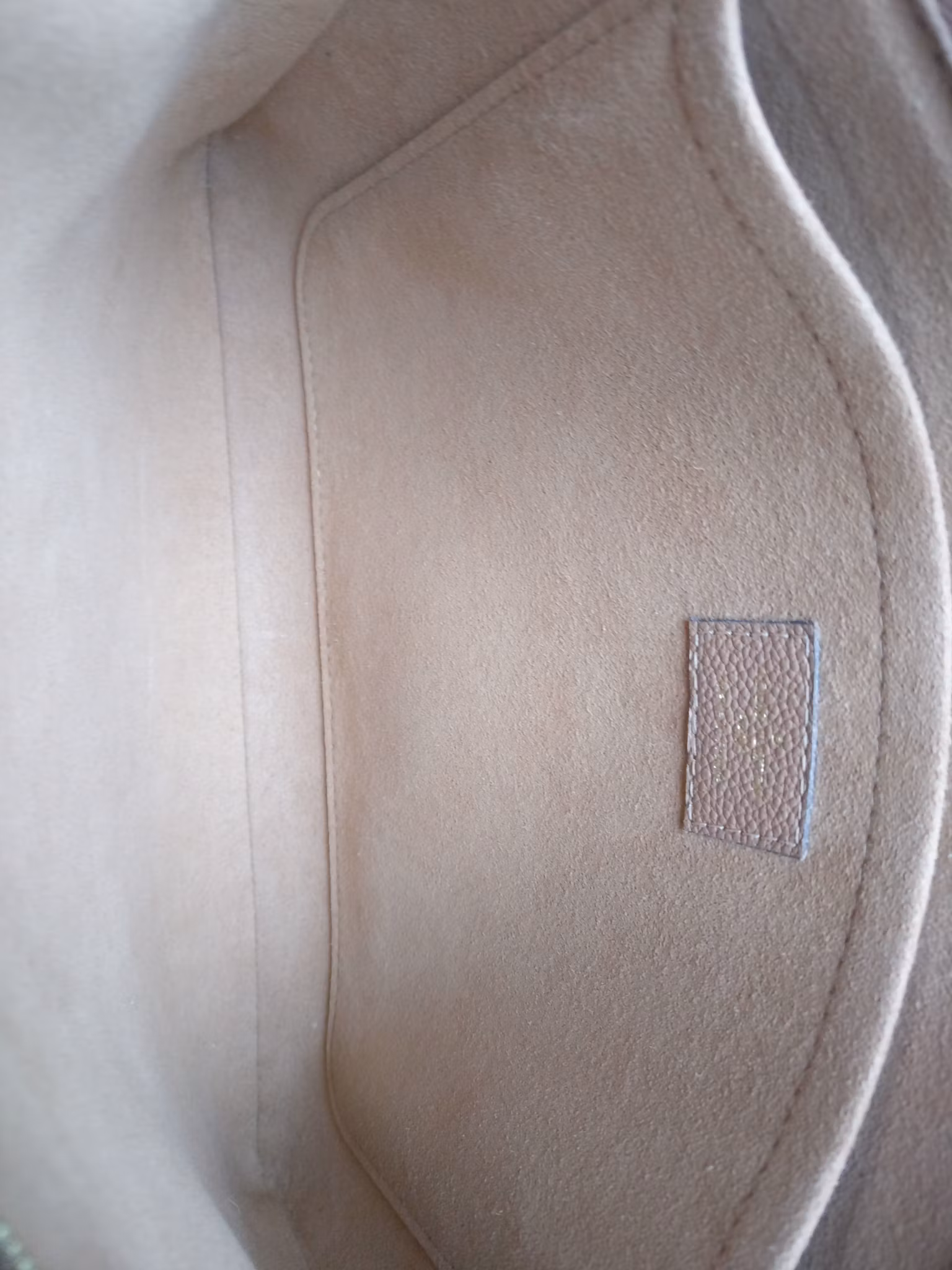 Louis Vuitton Daily Pouch