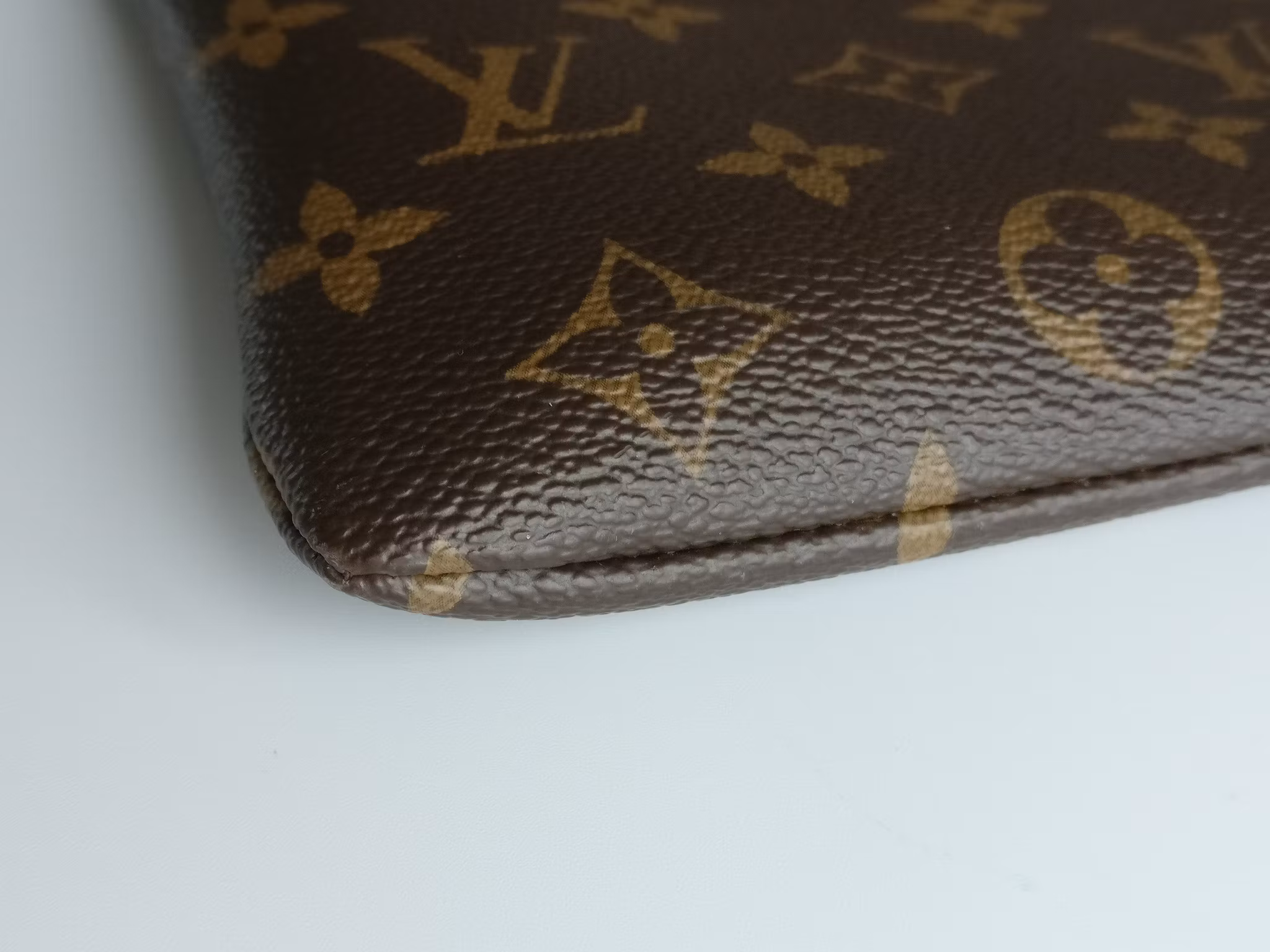 Louis Vuitton Daily Pouch