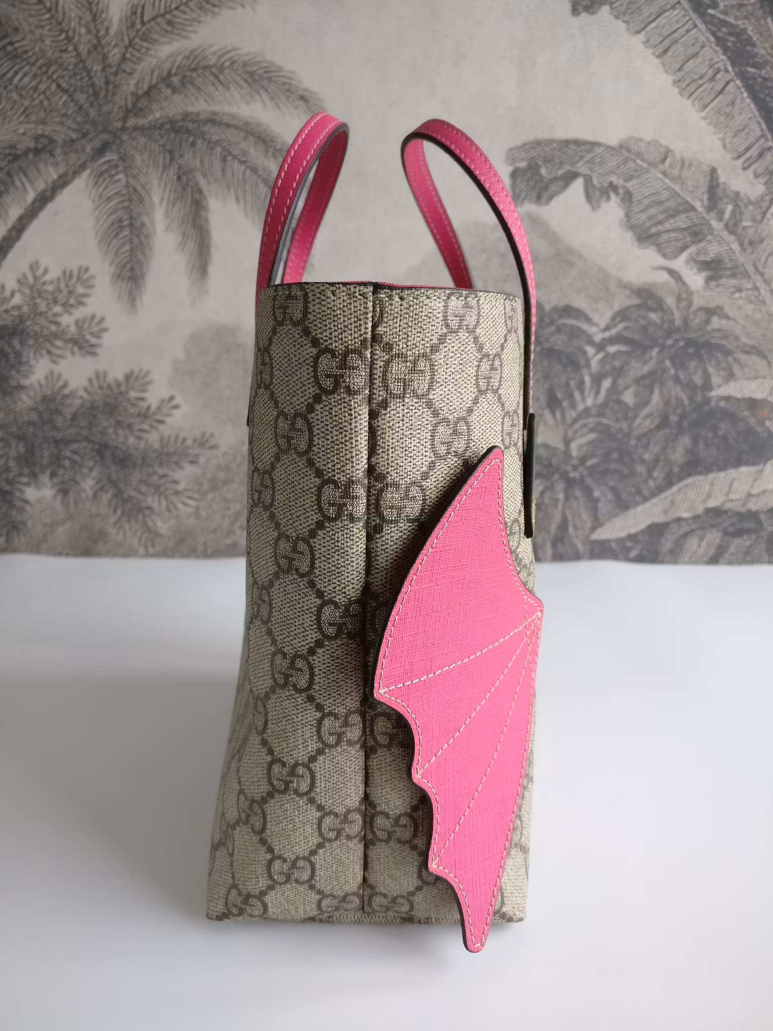 Gucci Bat Tote GG Supreme