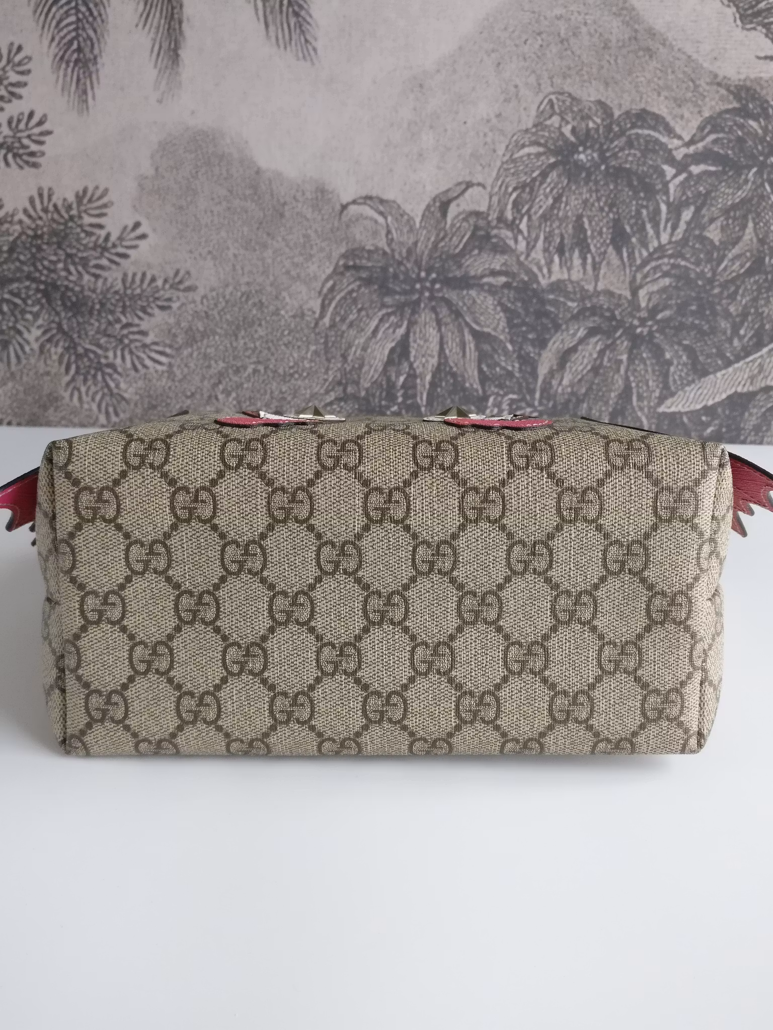 Gucci Bat Tote GG Supreme