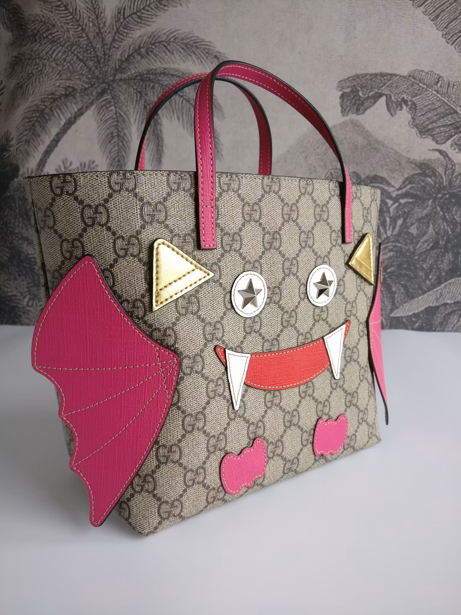 Gucci Bat Tote GG Supreme