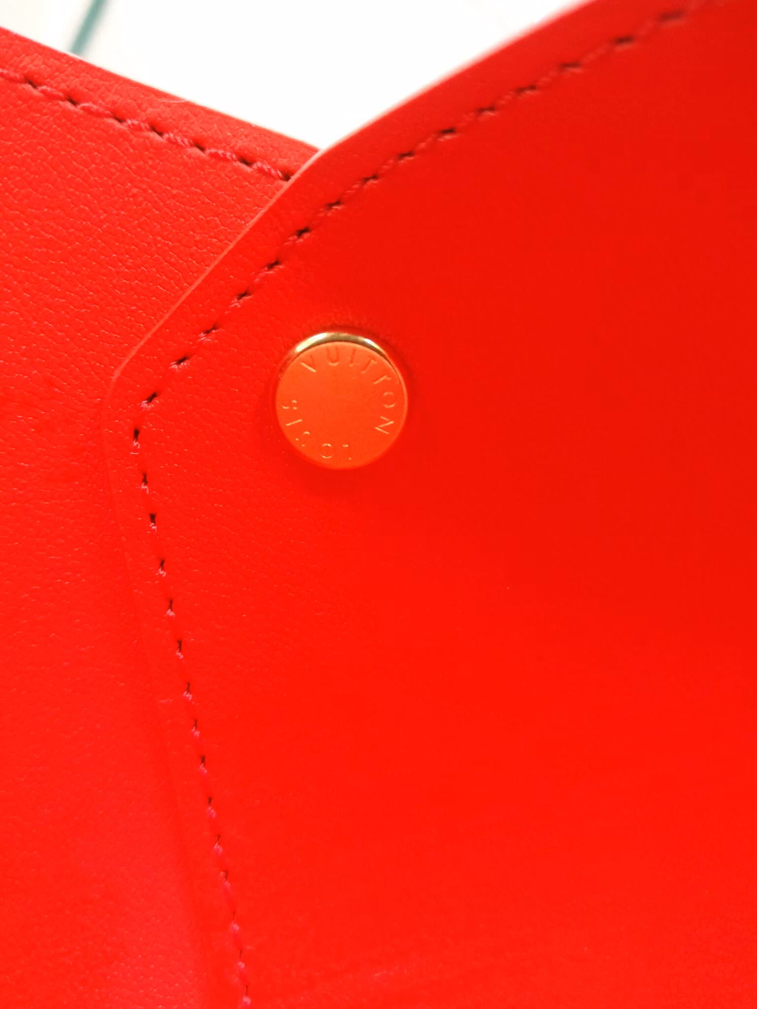 Louis Vuitton Kirigami M