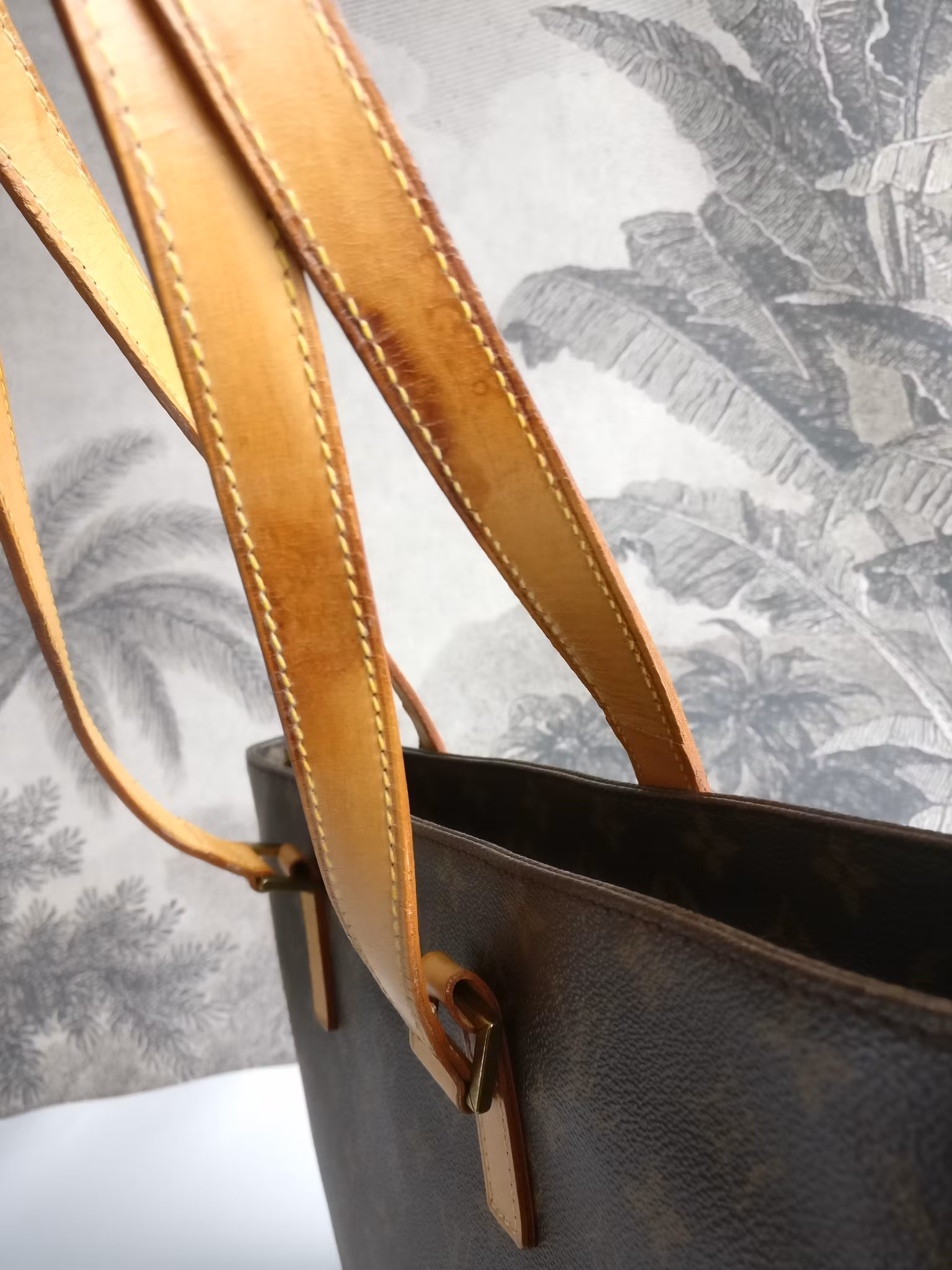 Louis Vuitton Luco shoulder bag