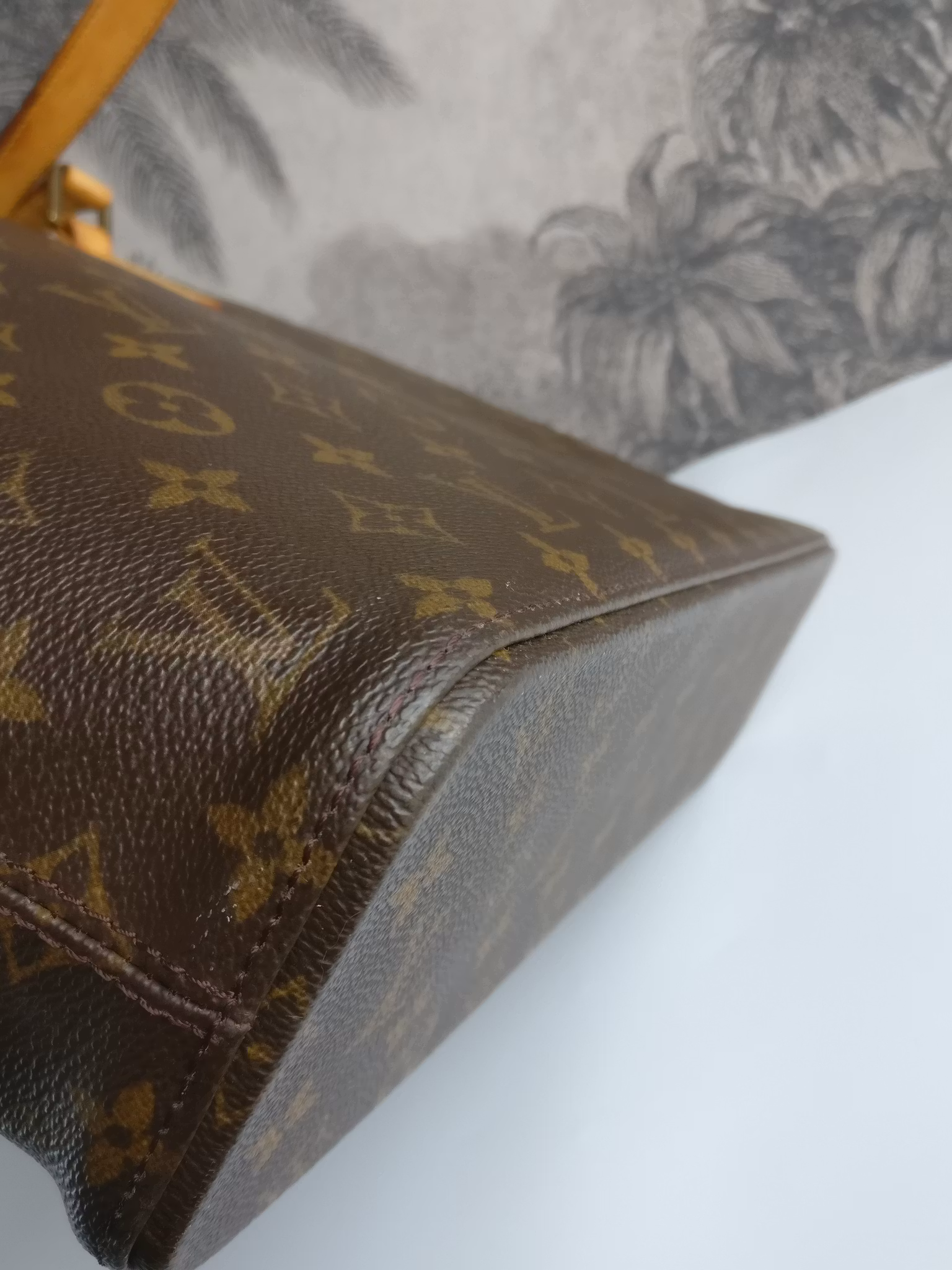 Louis Vuitton Luco shoulder bag