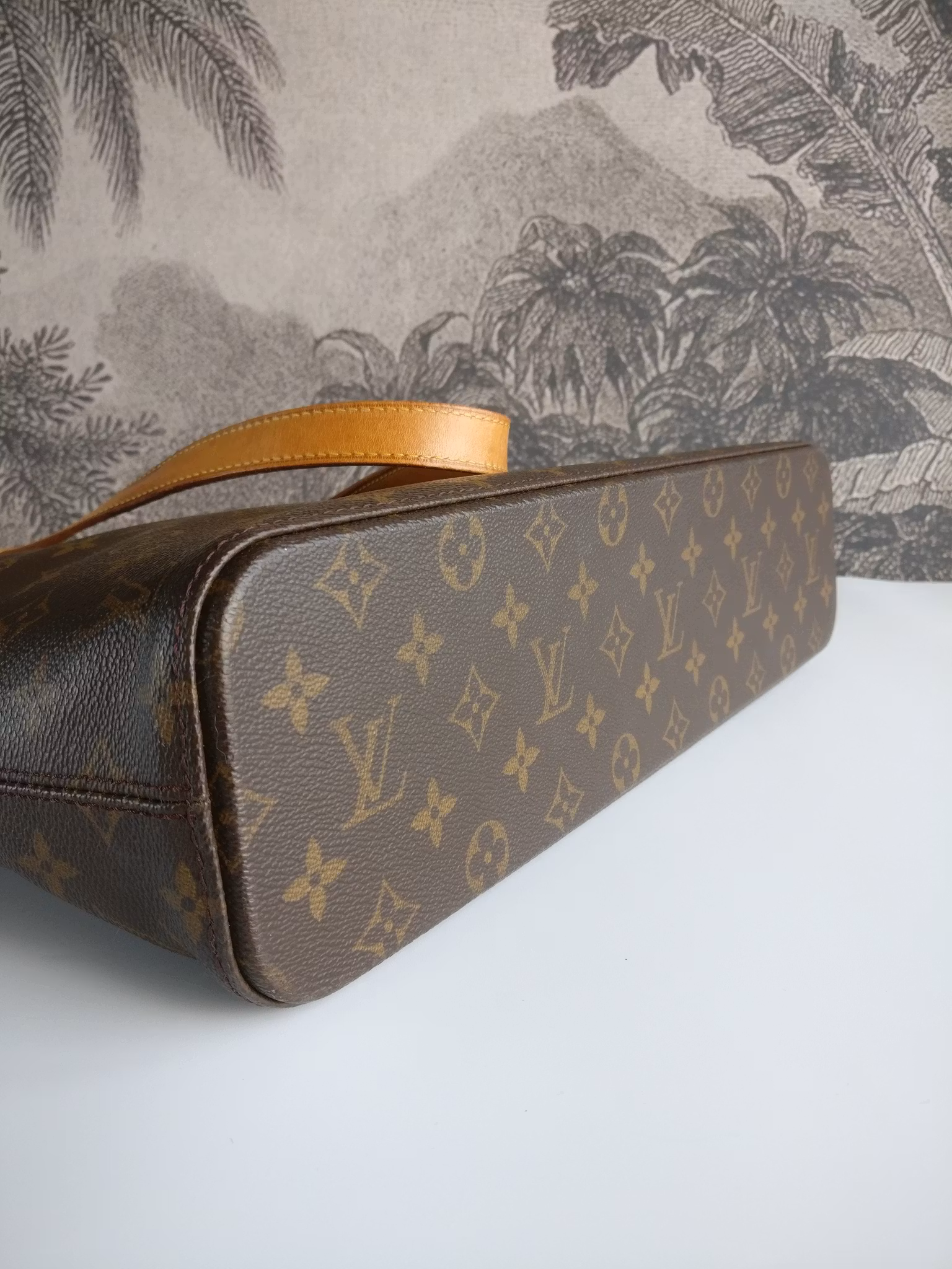 Louis Vuitton Luco shoulder bag