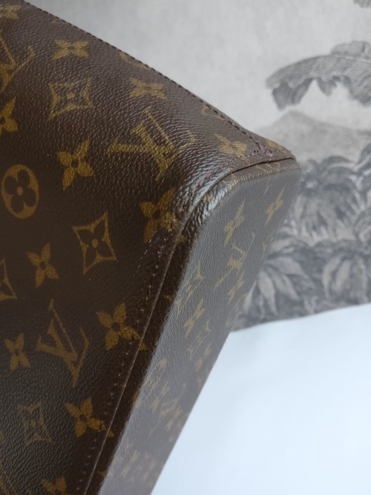 Louis Vuitton Luco shoulder bag