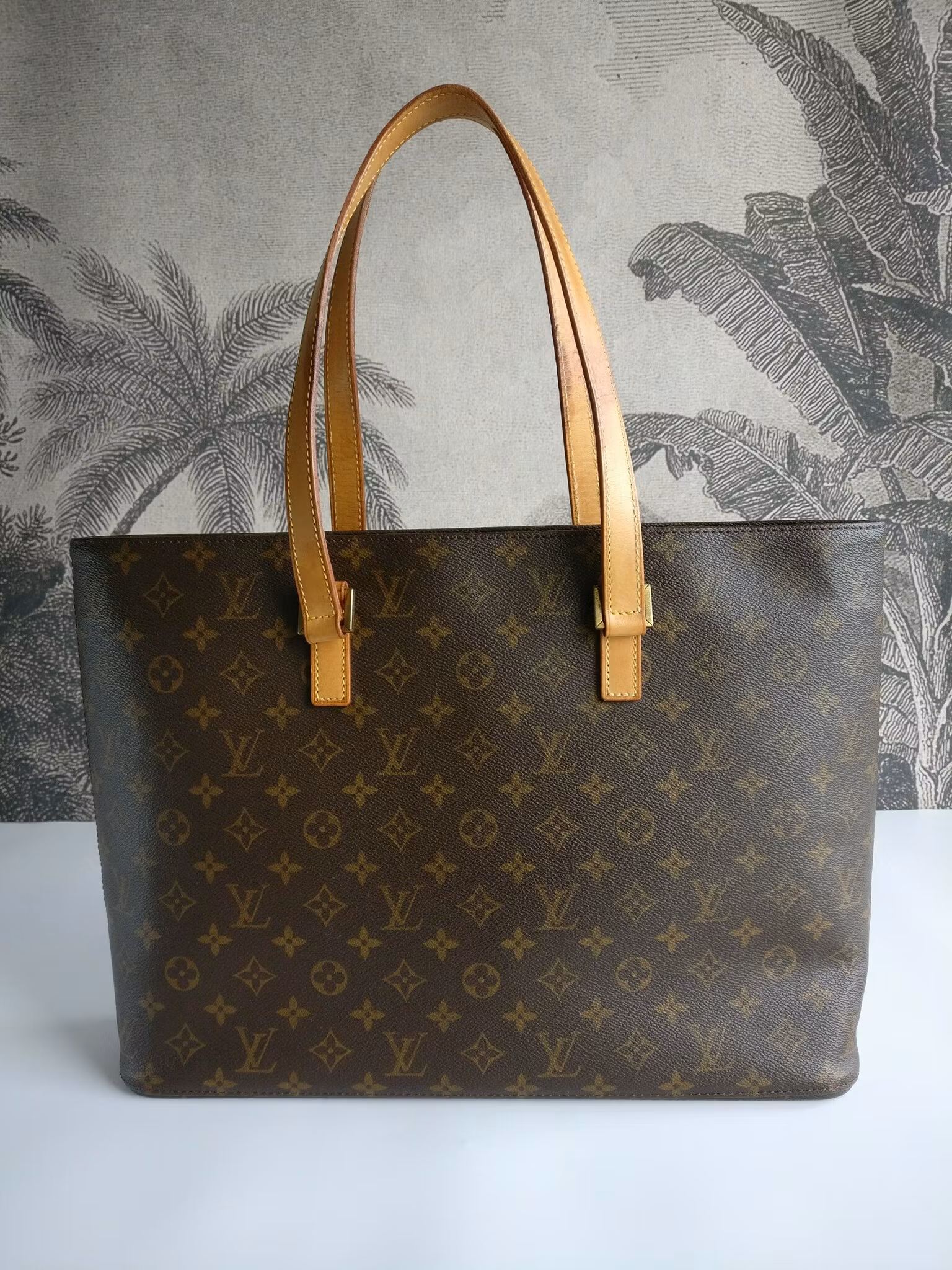 Louis Vuitton Luco shoulder bag