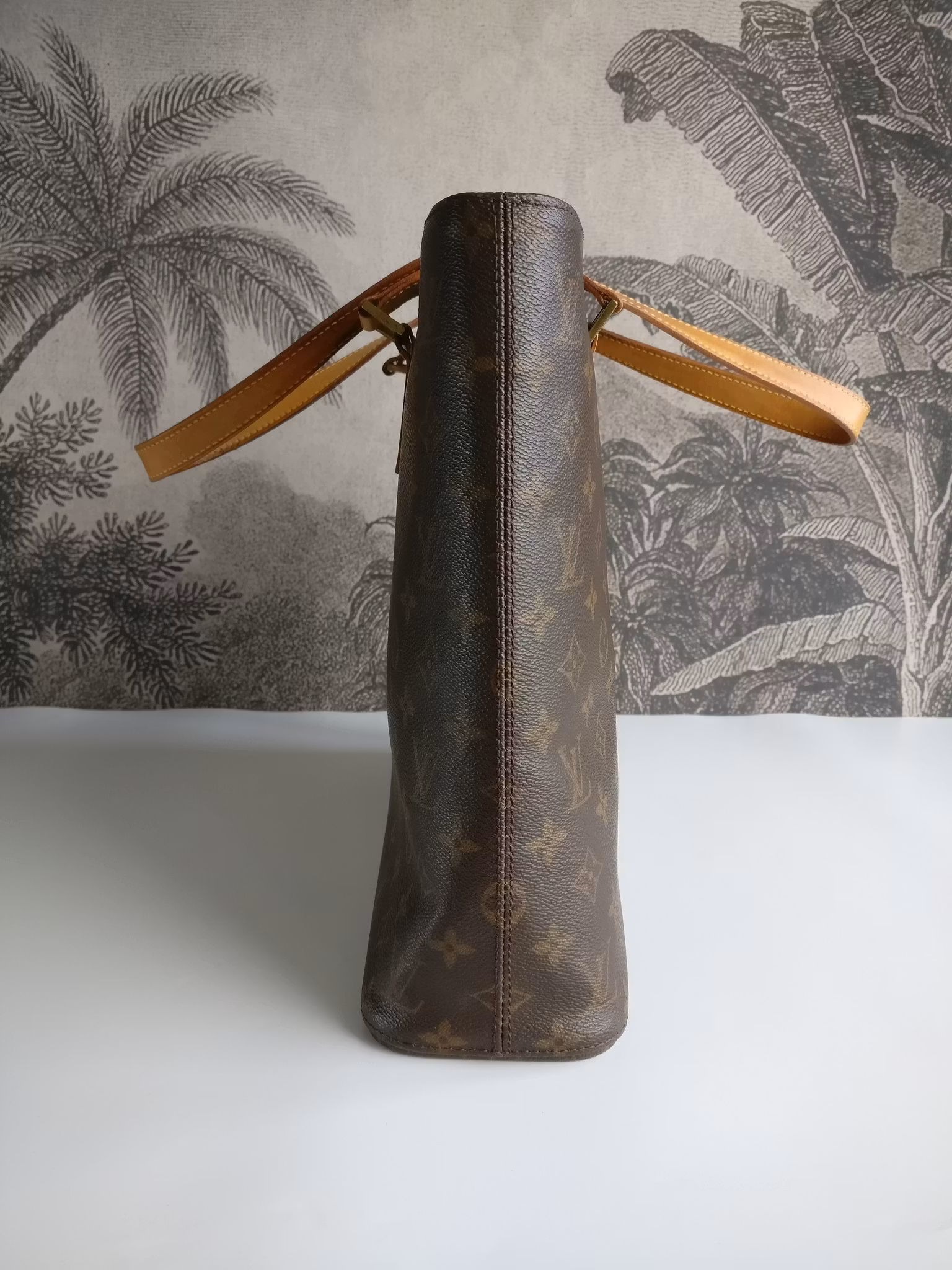 Louis Vuitton Luco shoulder bag