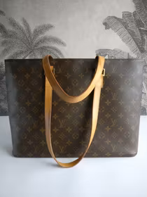 Louis Vuitton Luco shoulder bag