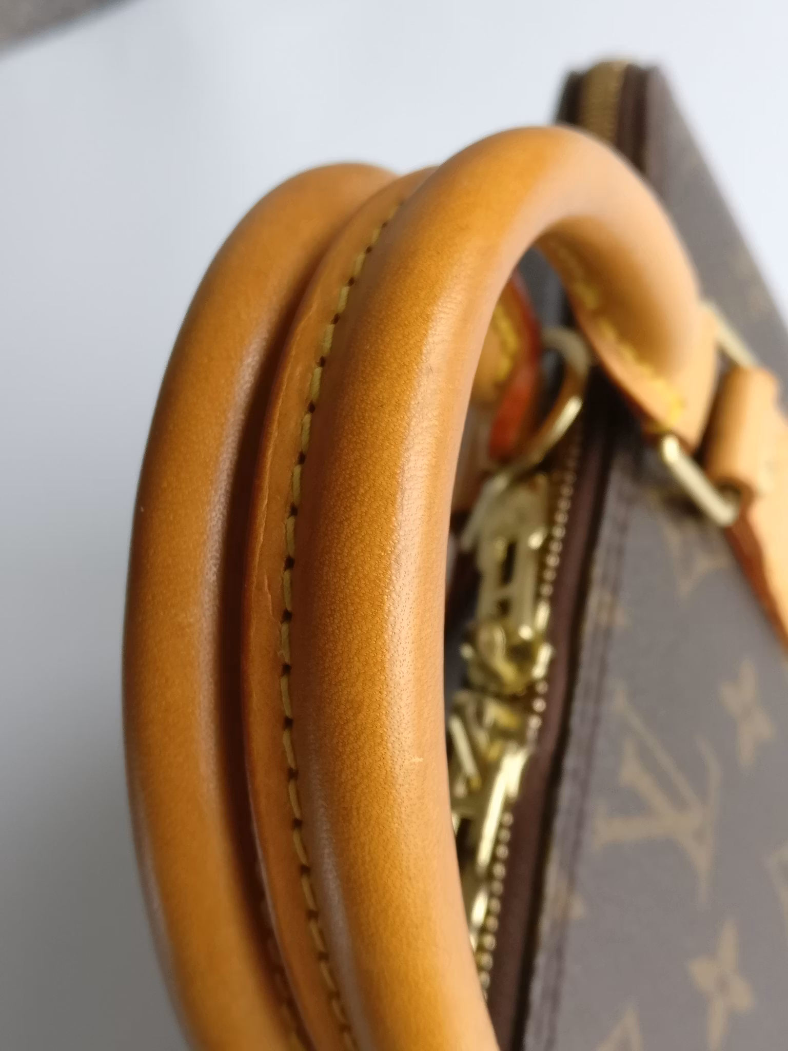 Louis Vuitton Alma PM