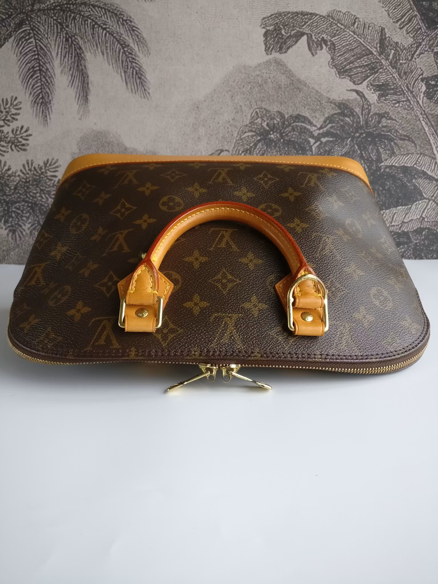 Louis Vuitton Alma PM