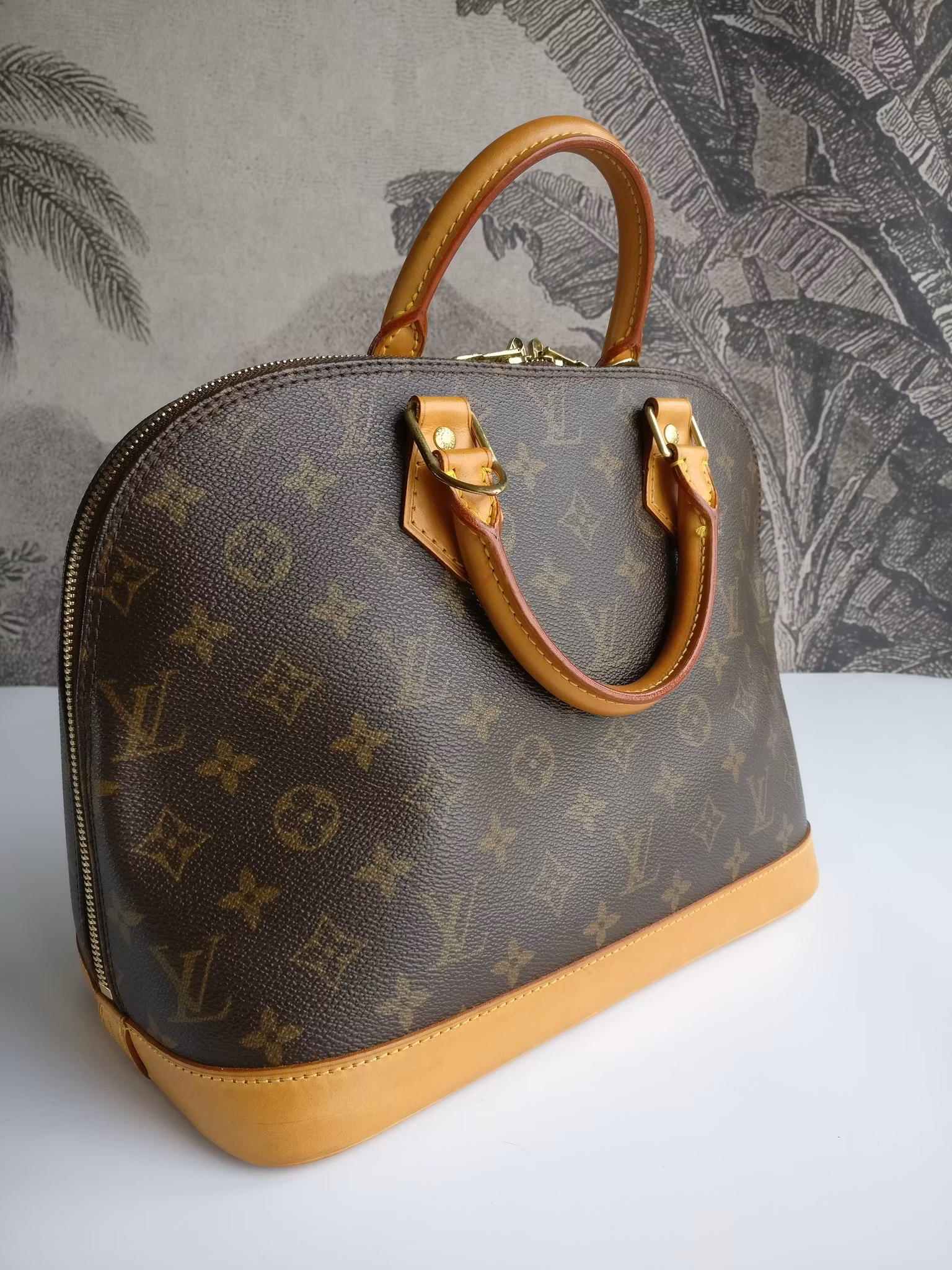 Louis Vuitton Alma PM