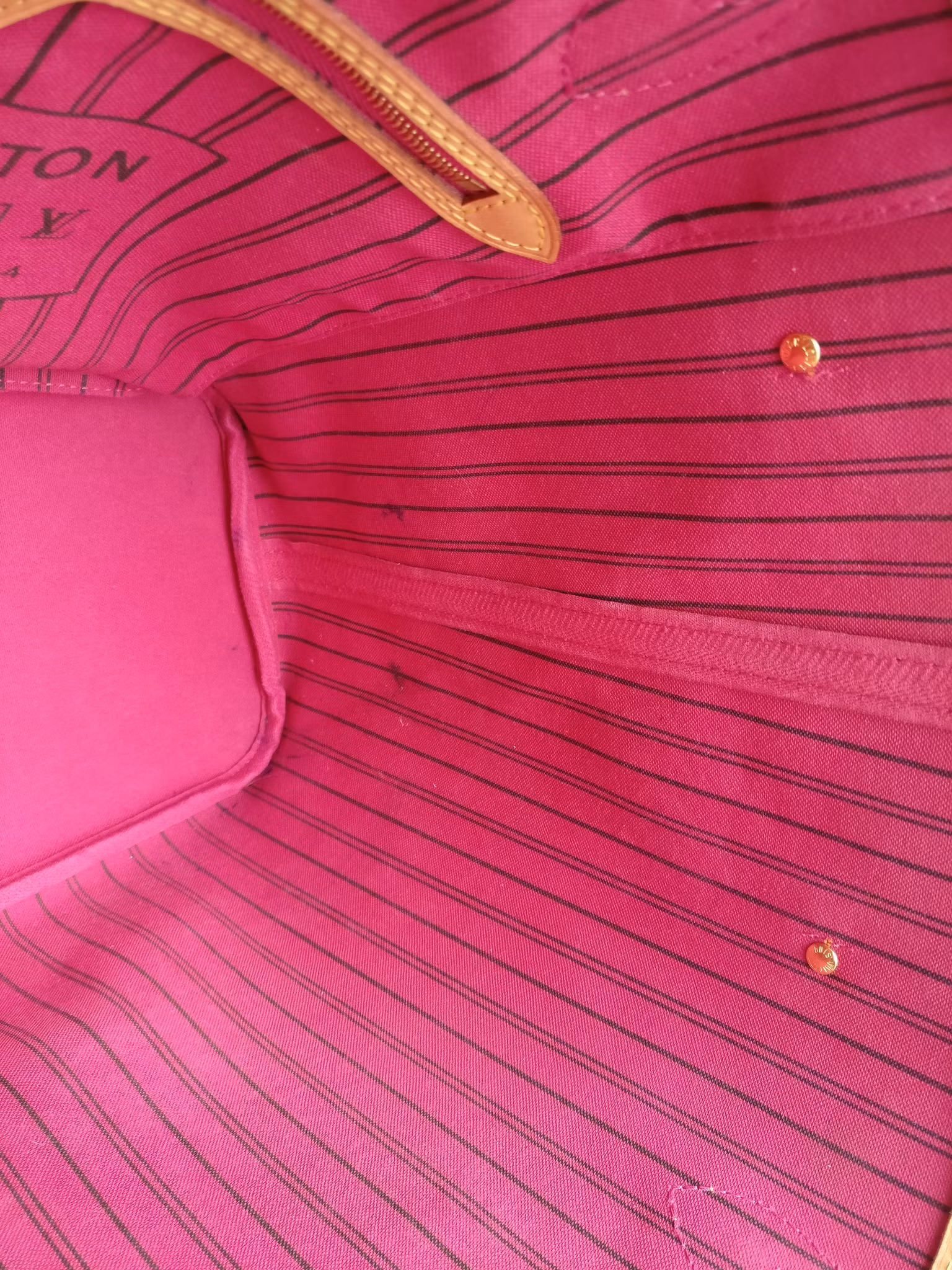 Louis Vuitton Neverfull MM