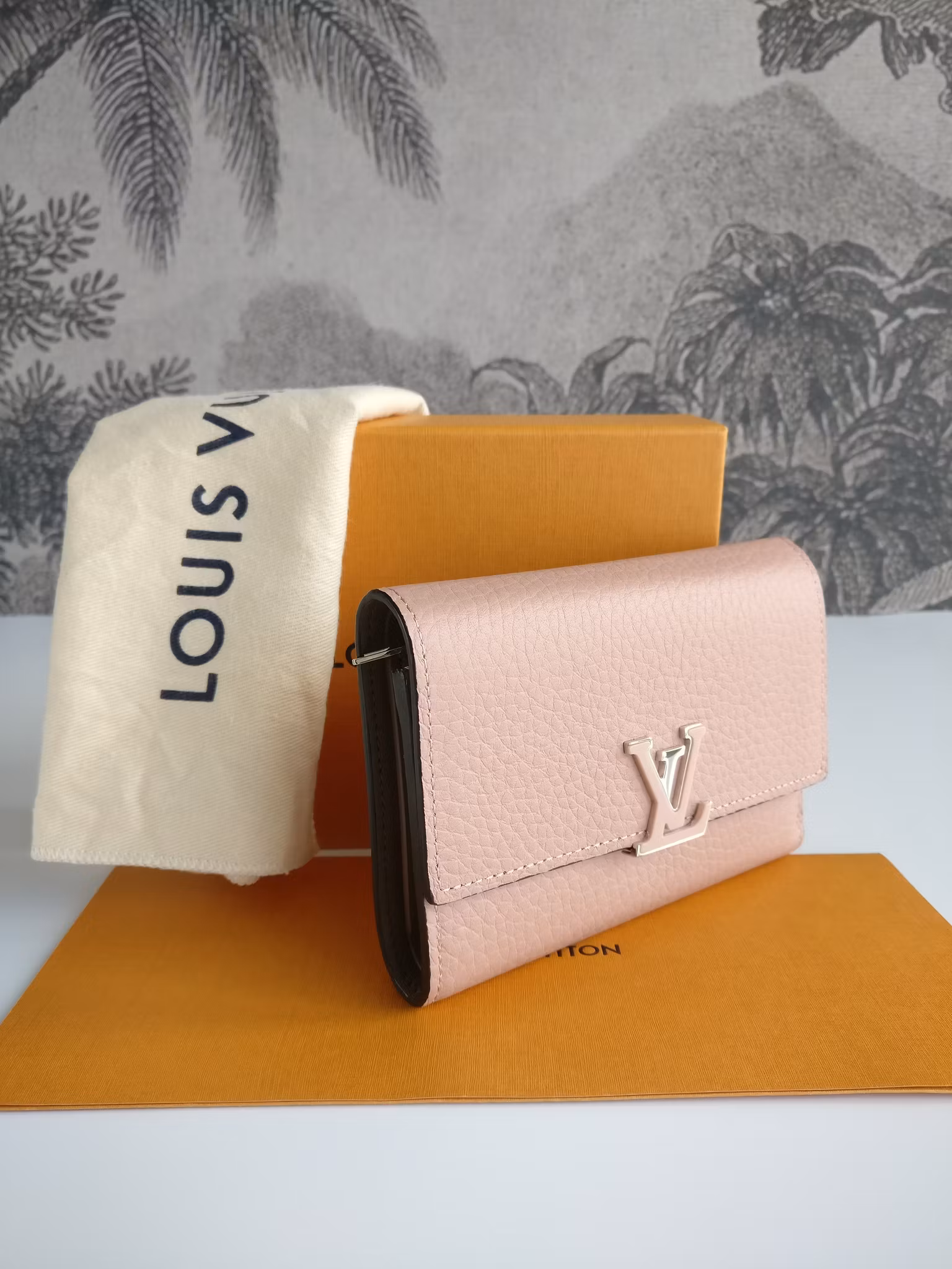 Louis Vuitton Capucines Compact Wallet magnolia