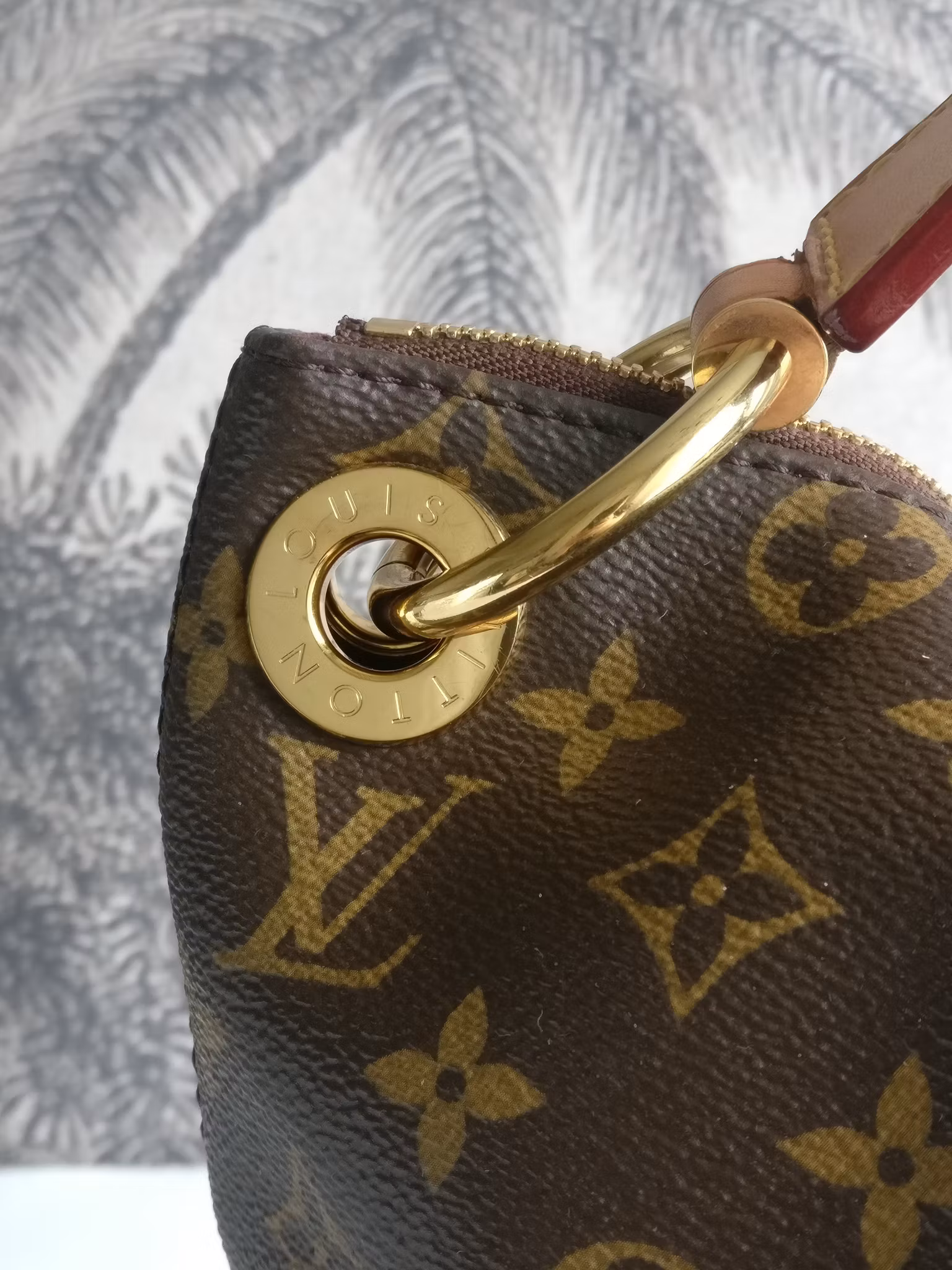 Louis Vuitton Berri MM