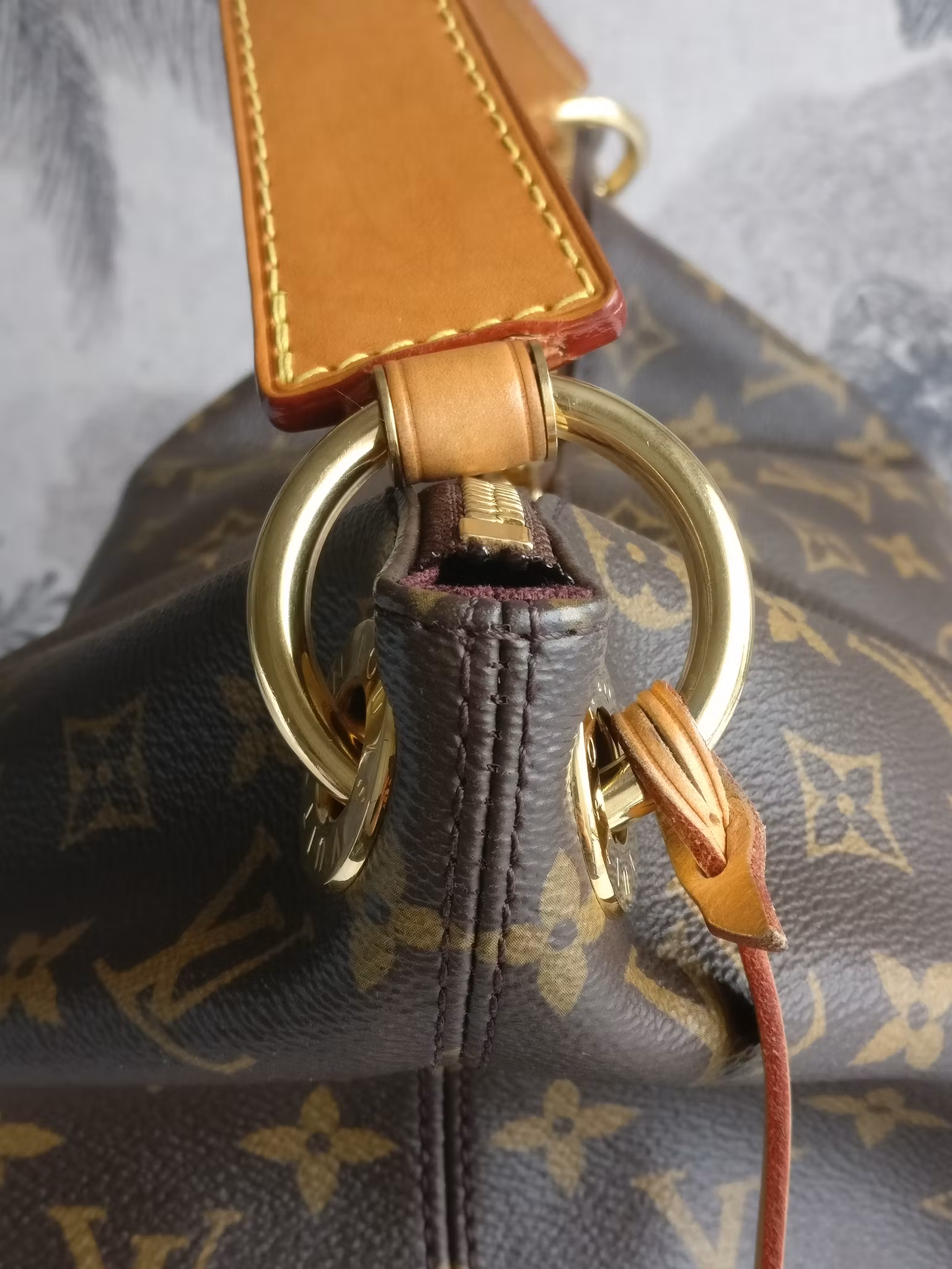 Louis Vuitton Berri MM