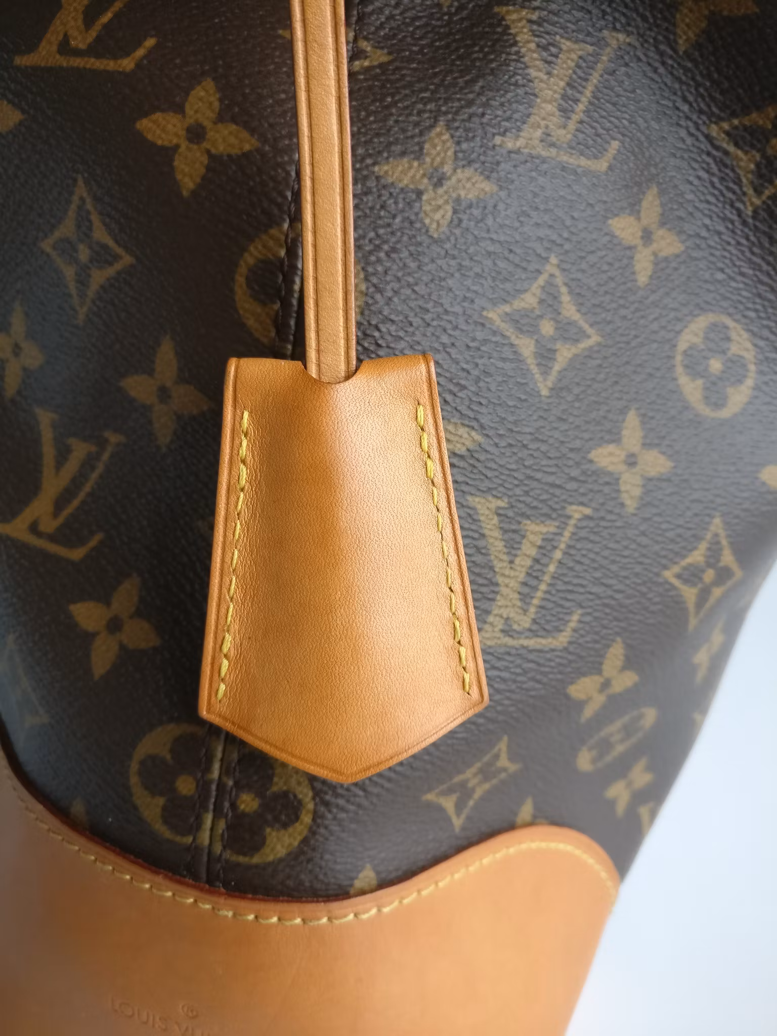 Louis Vuitton Berri MM