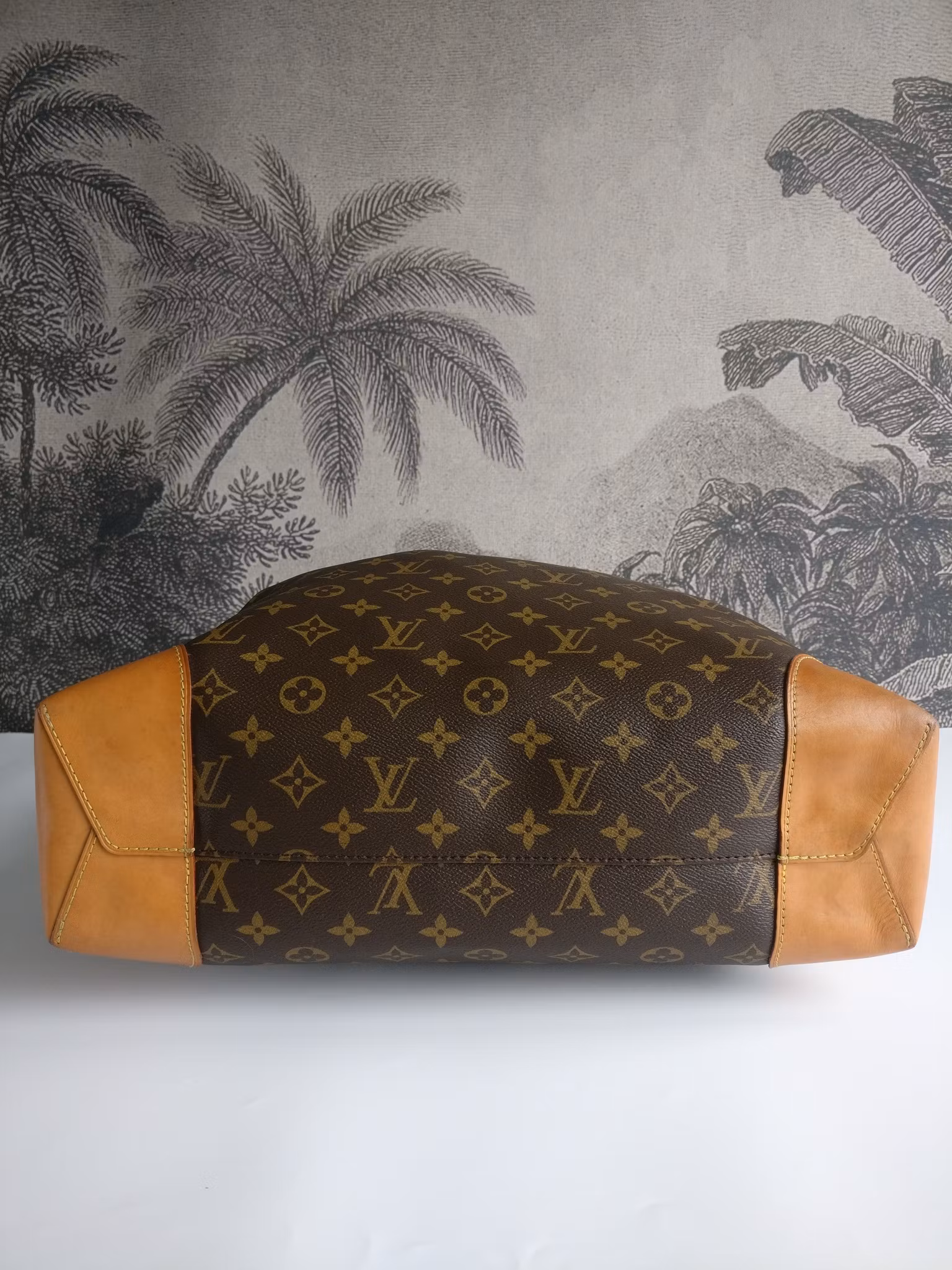 Louis Vuitton Berri MM