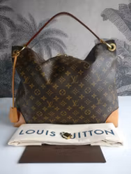 Louis Vuitton Berri MM