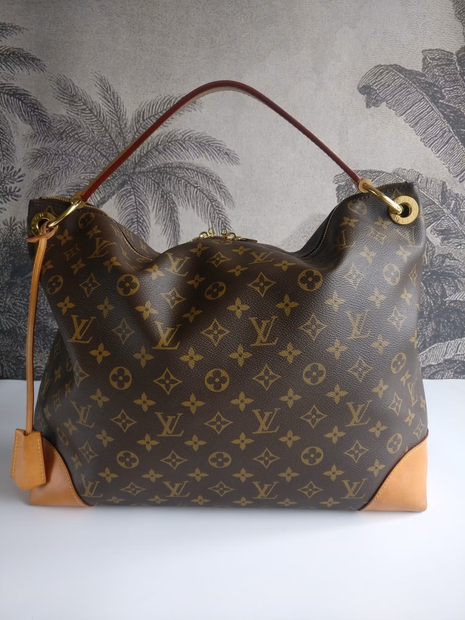 Louis Vuitton Berri MM