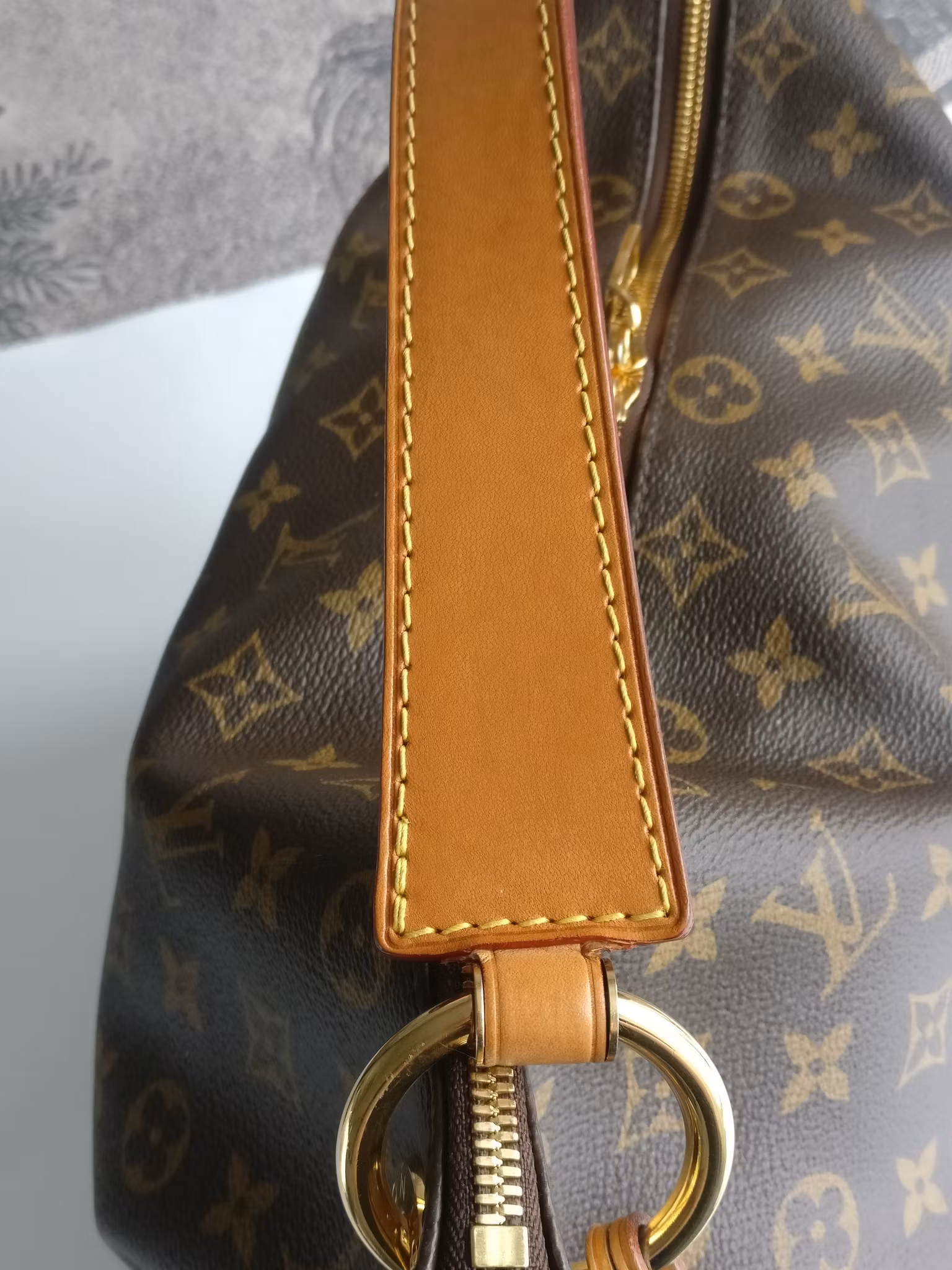 Louis Vuitton Berri MM