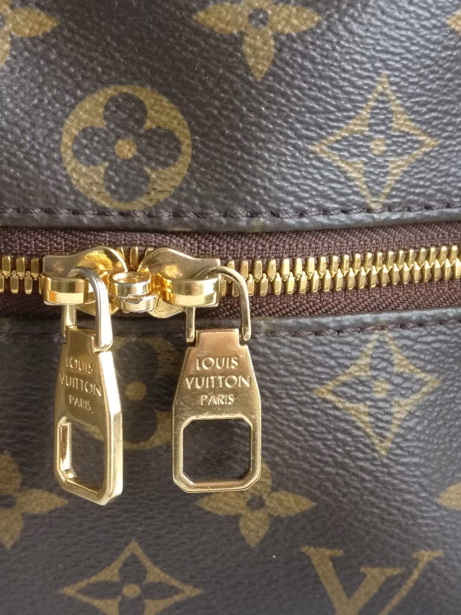 Louis Vuitton Berri MM