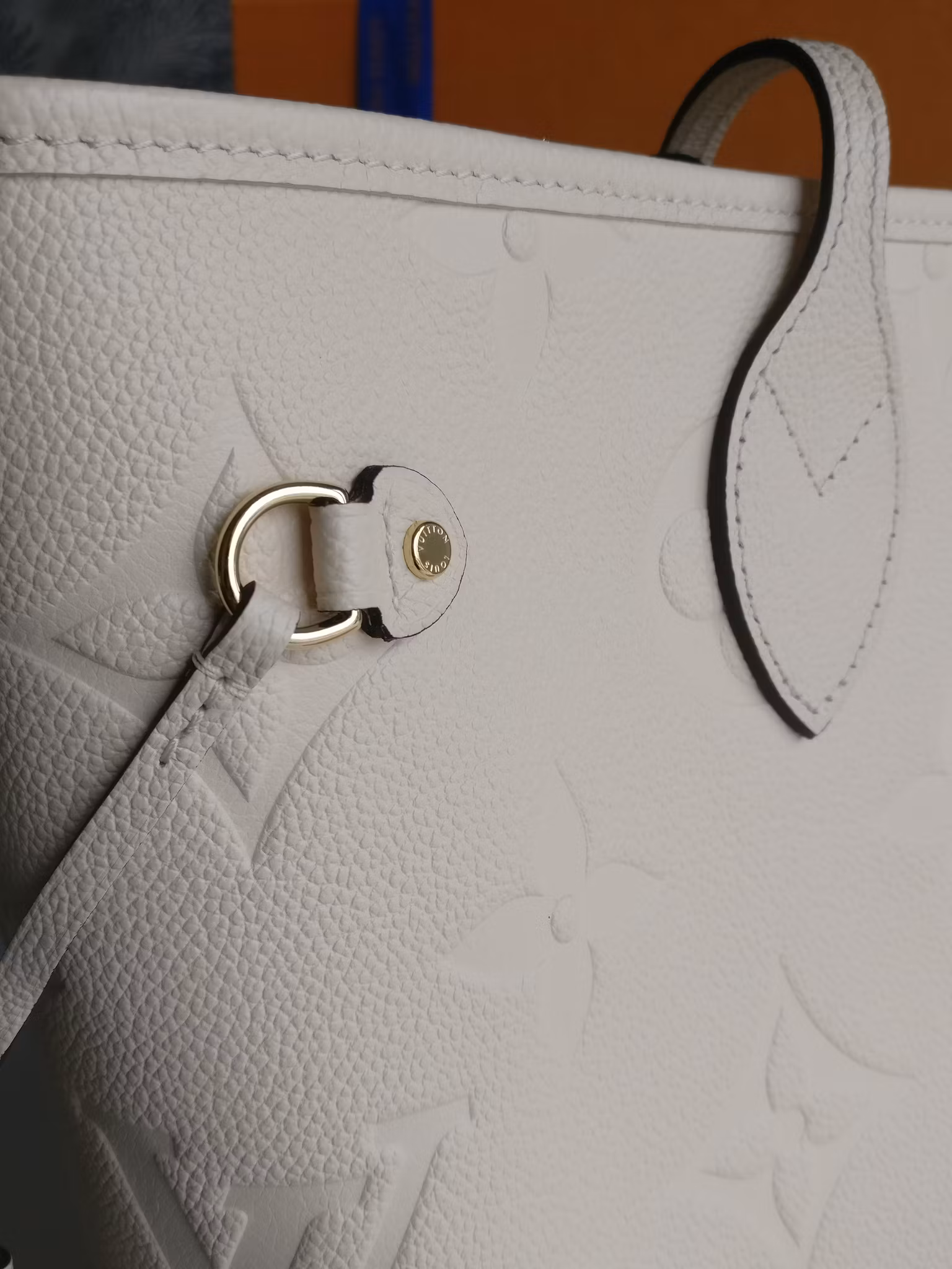Louis Vuitton Neverfull MM empreinte crème