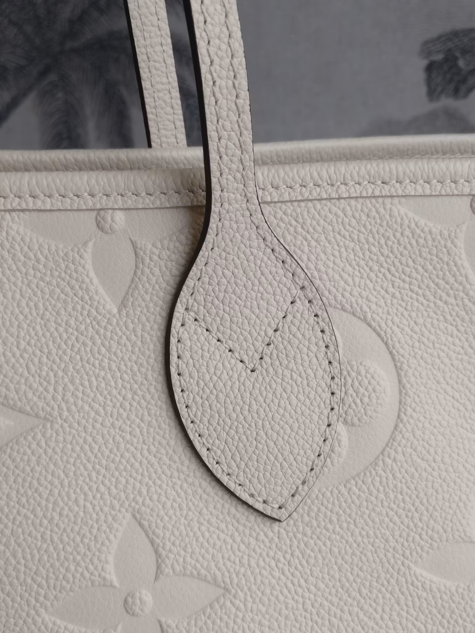 Louis Vuitton Neverfull MM empreinte crème