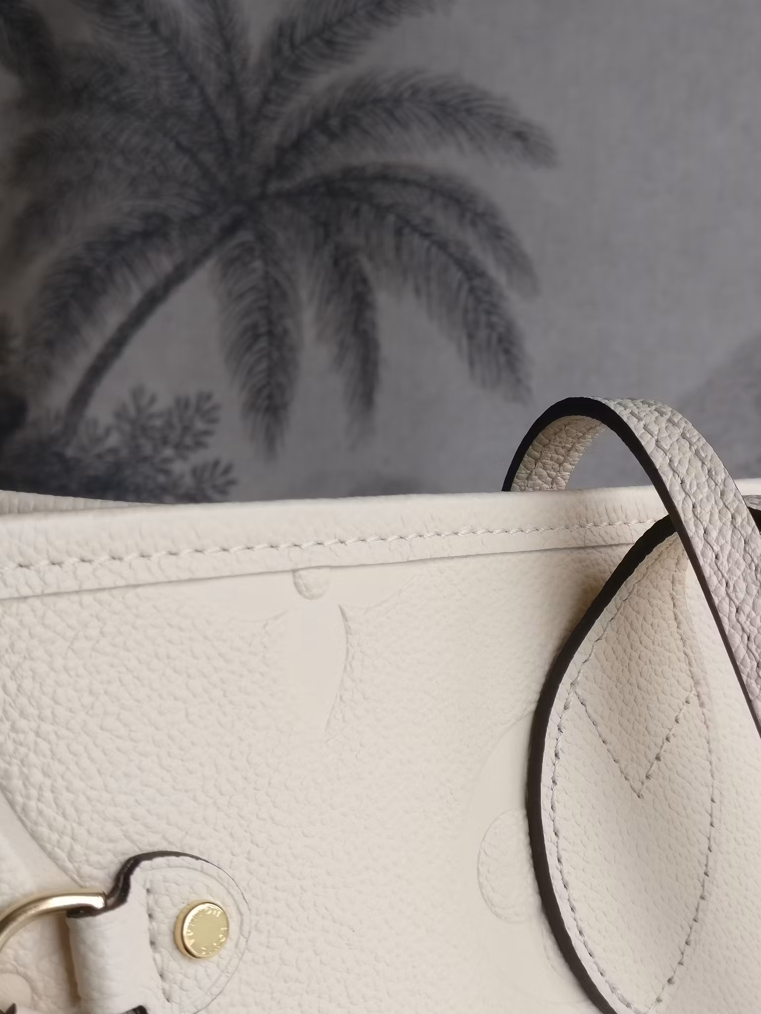 Louis Vuitton Neverfull MM empreinte crème