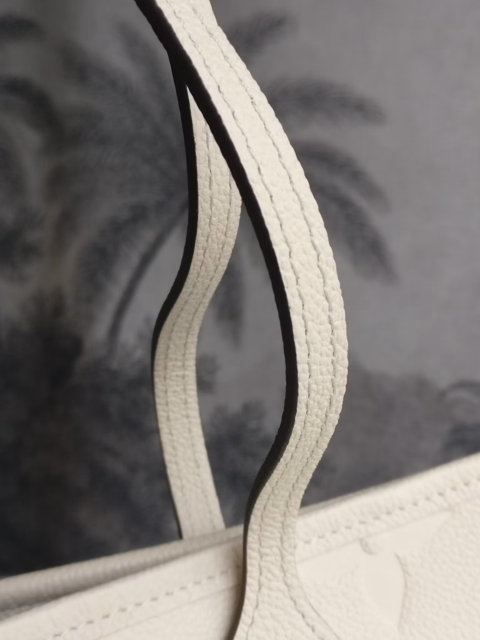 Louis Vuitton Neverfull MM empreinte crème