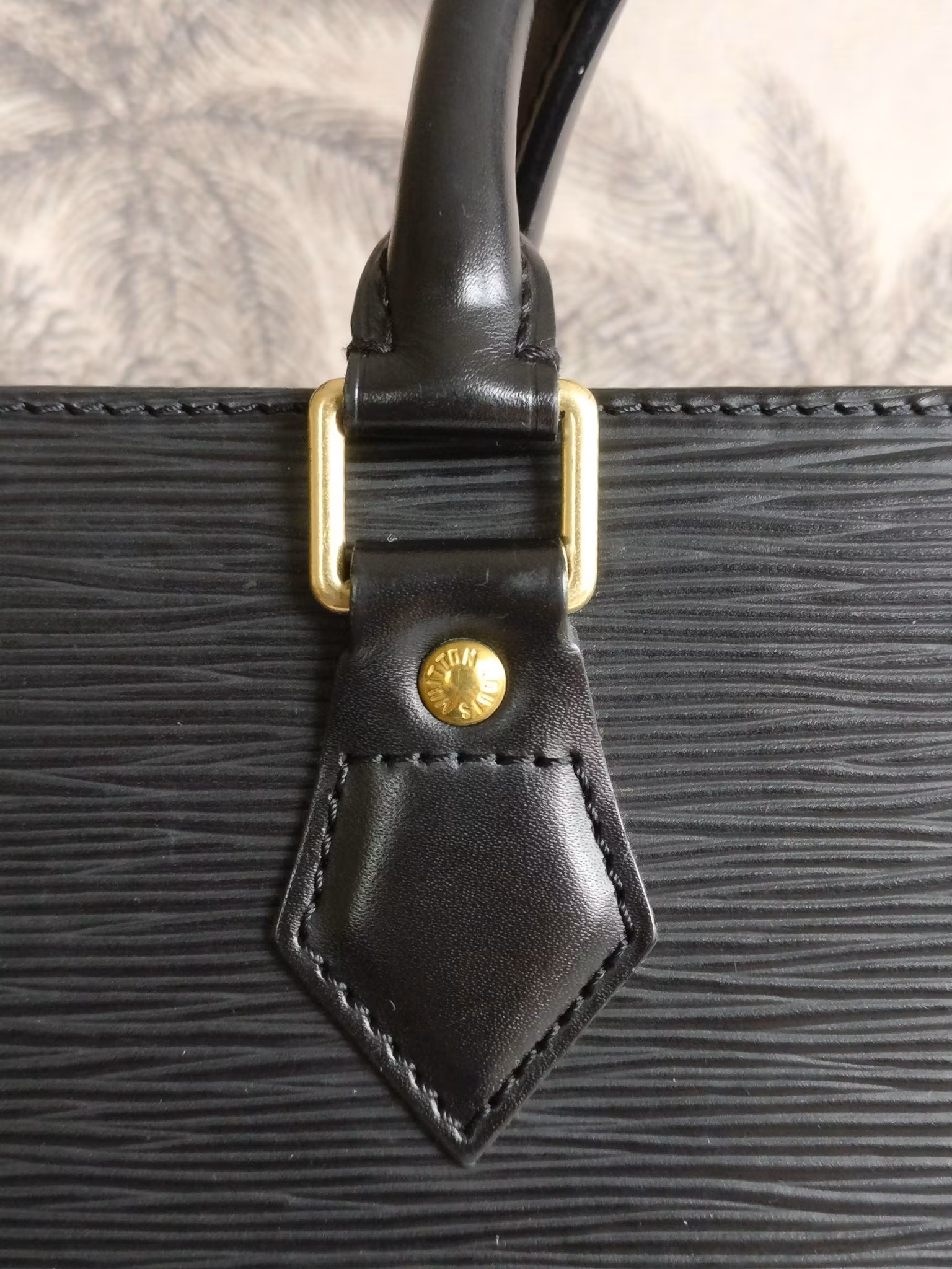 Louis Vuitton Sac Plat black epi