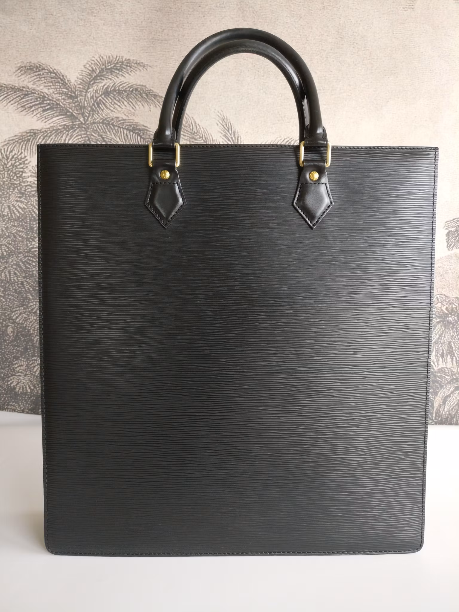 Louis Vuitton Sac Plat black epi