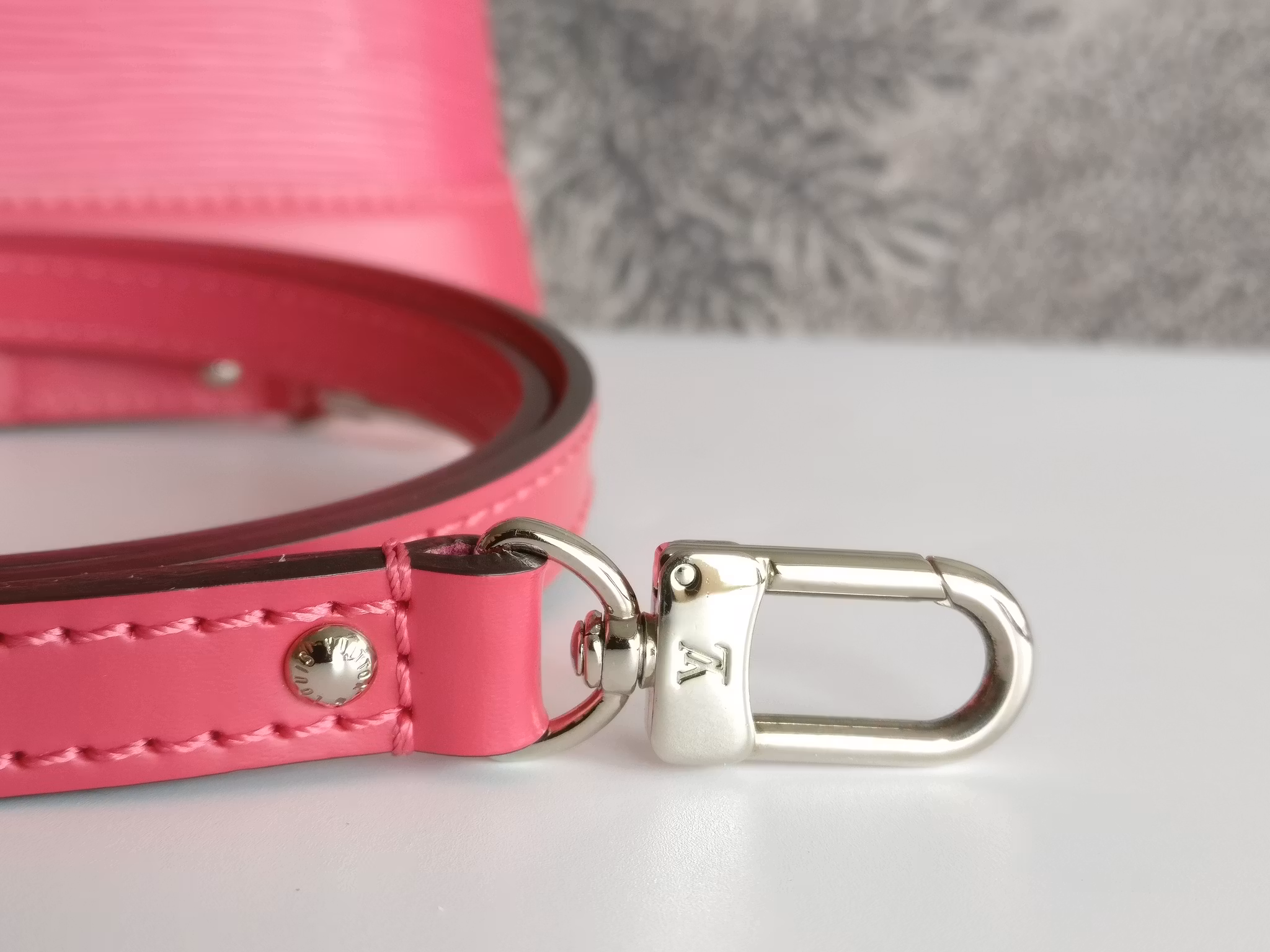 Louis Vuitton Alma BB epi
